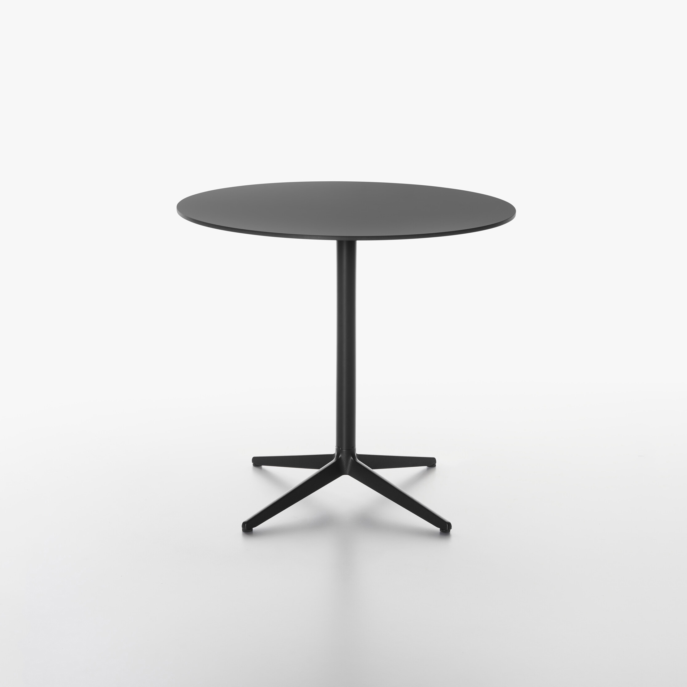 Display product Mister-X table from manufacturer Plank