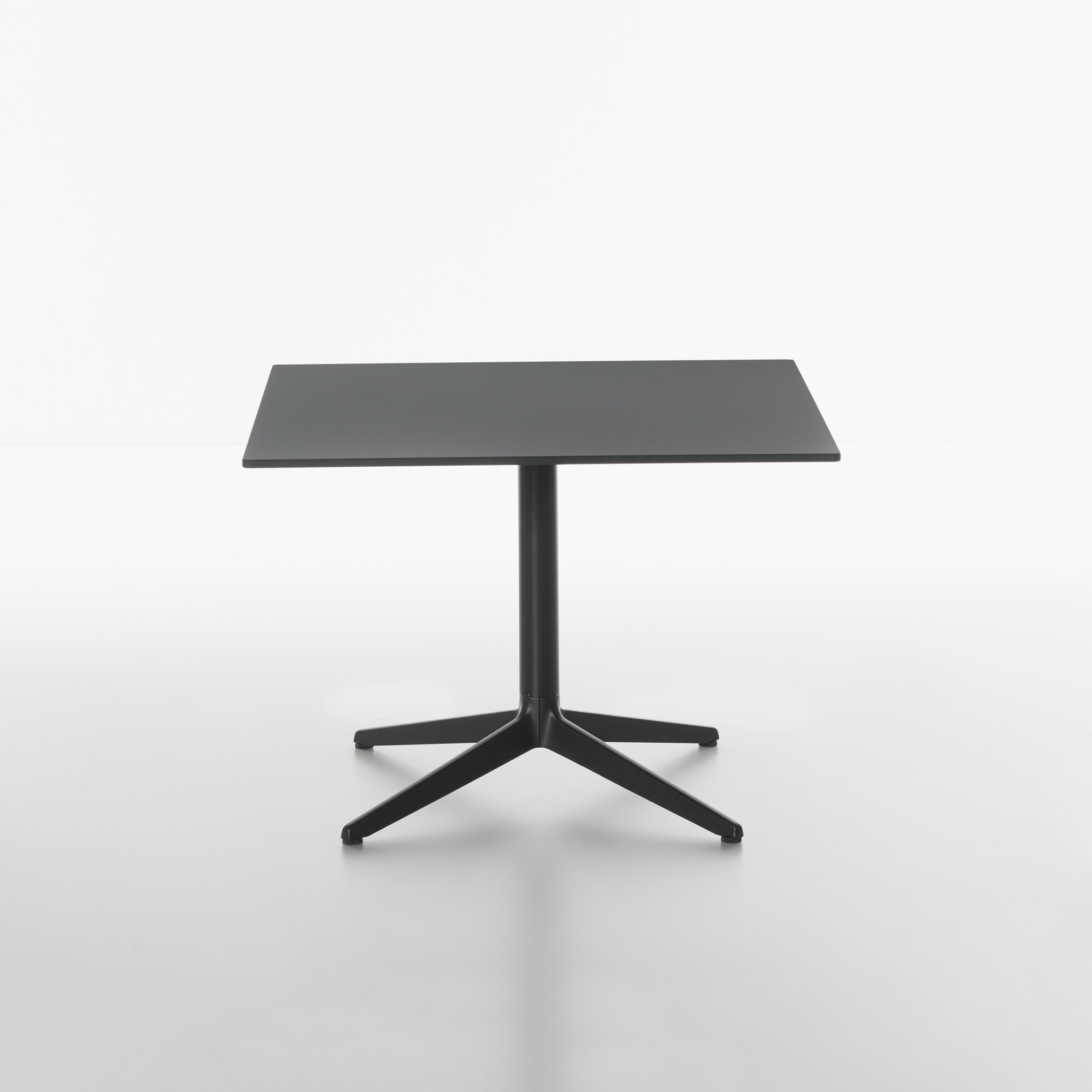 Mister-X table