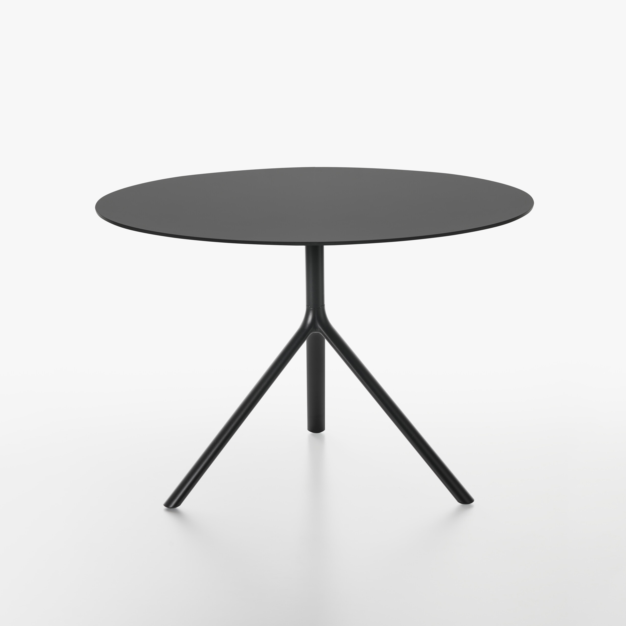 Display product Miura table from manufacturer Plank