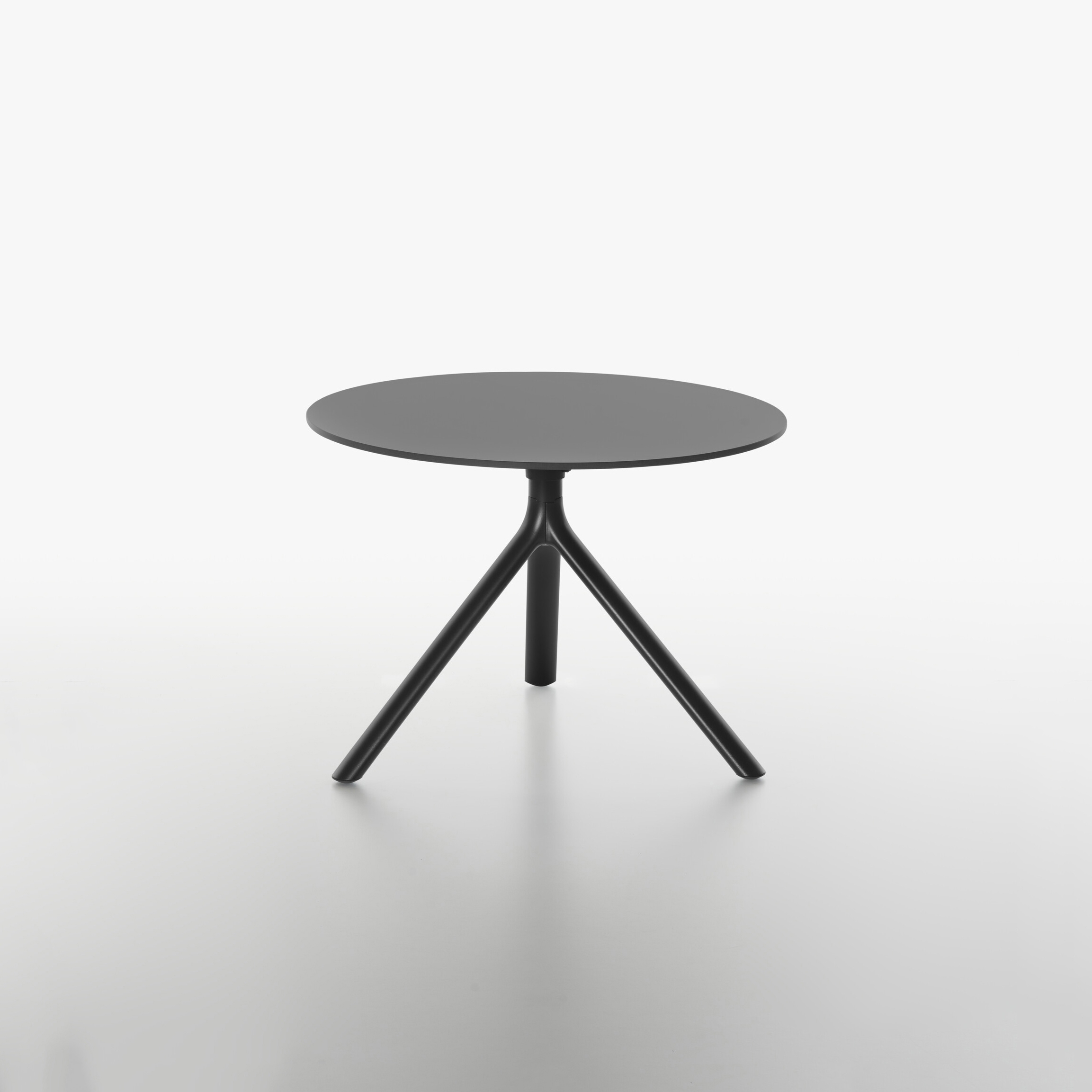 Display product Miura table from manufacturer Plank
