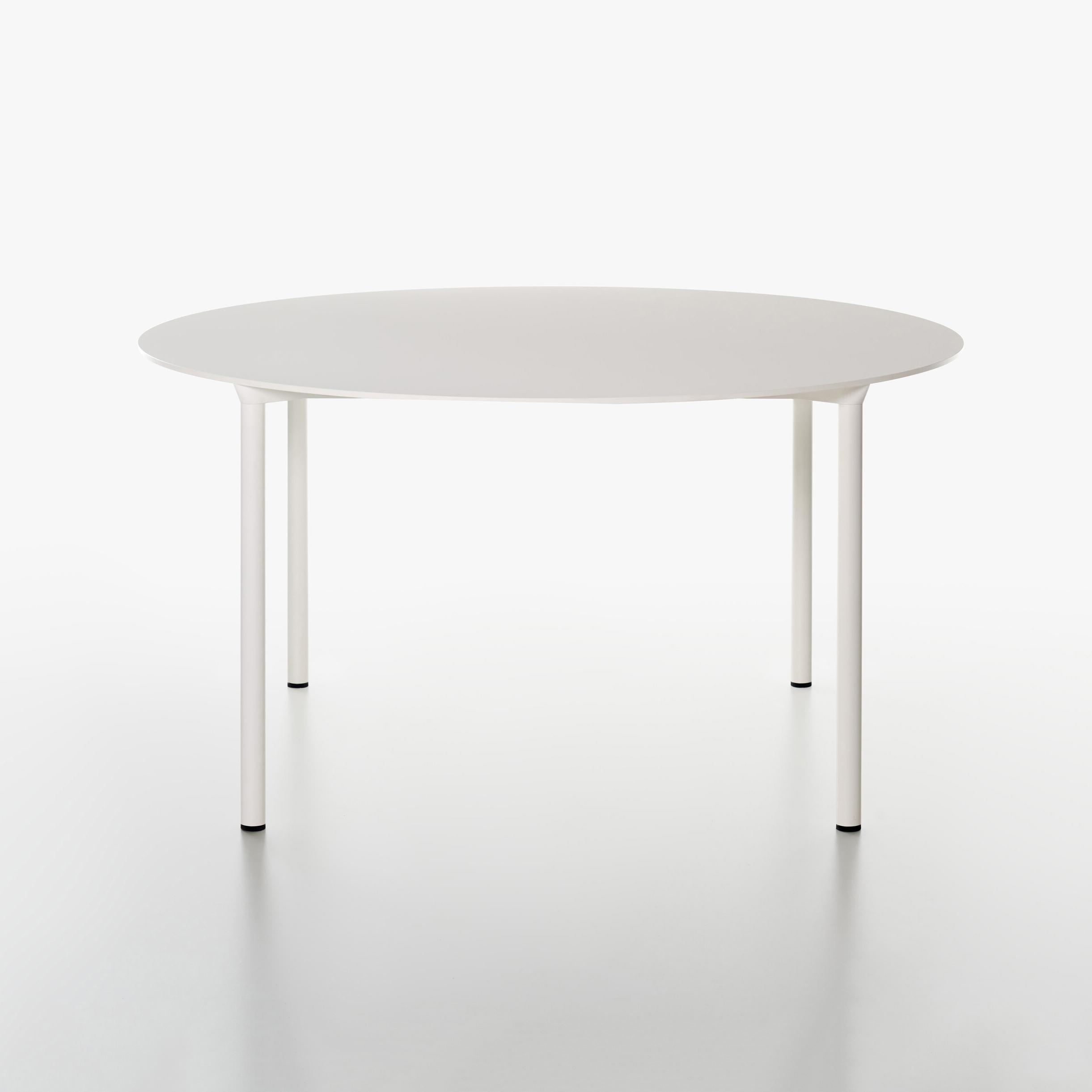 Display product Monza table from manufacturer Plank