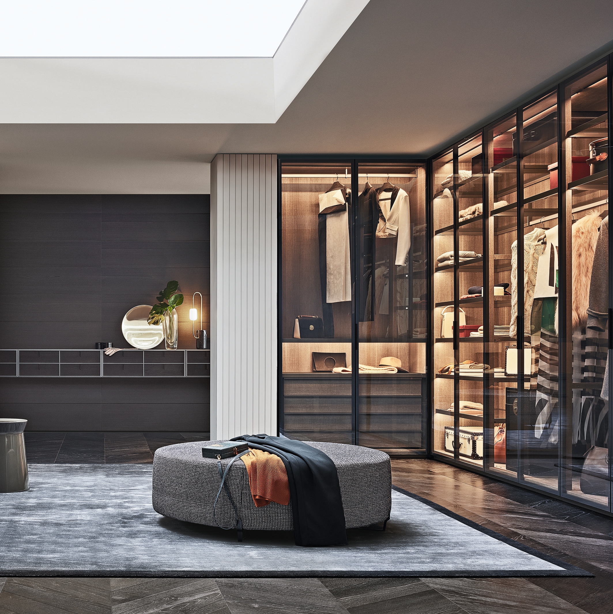 Display product Senzafine wardrobe from manufacturer Poliform