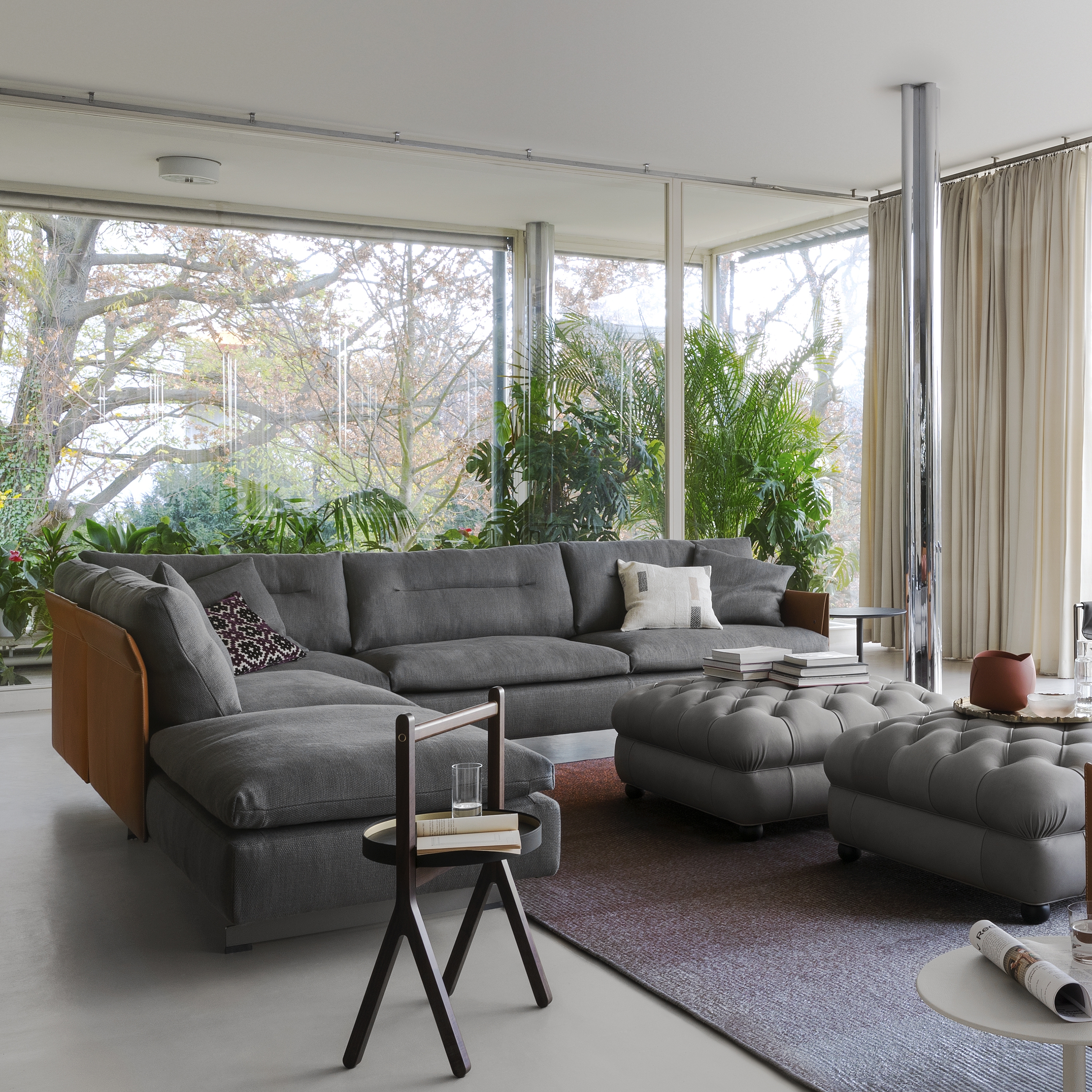 INDOOR LIVING - SOFA AND ARMCHAIRS