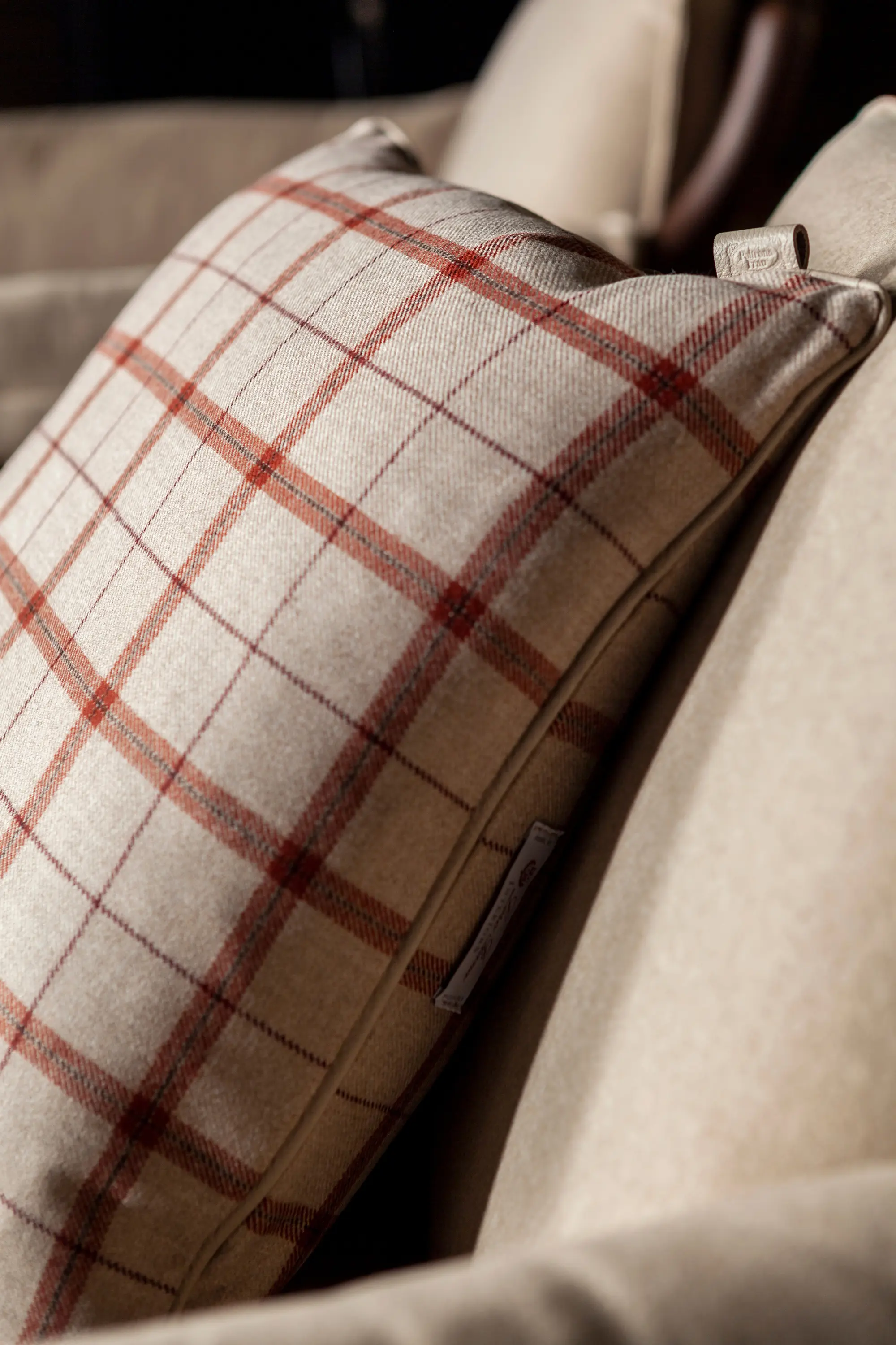 Poltrona Frau - Loro Piana Interiors - Decorative Cushions