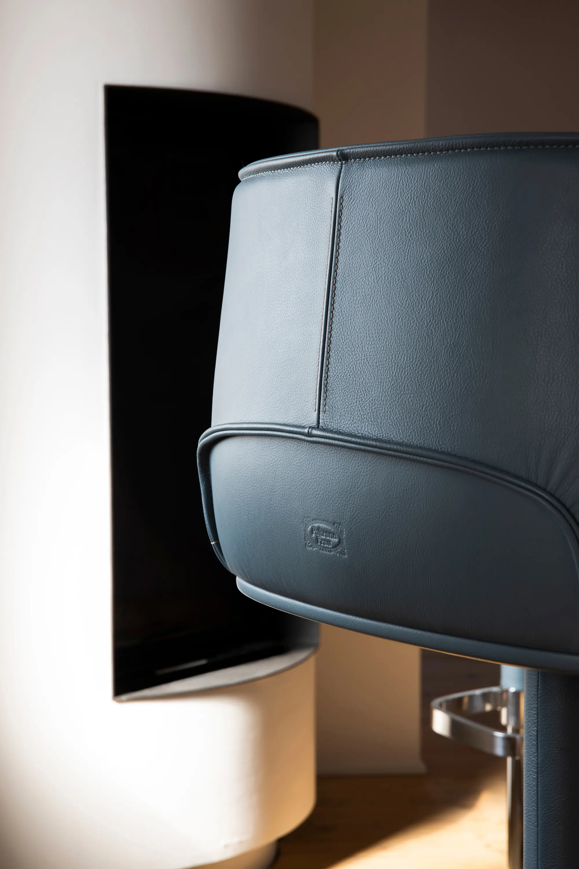 Poltrona Frau - Archibald Bed