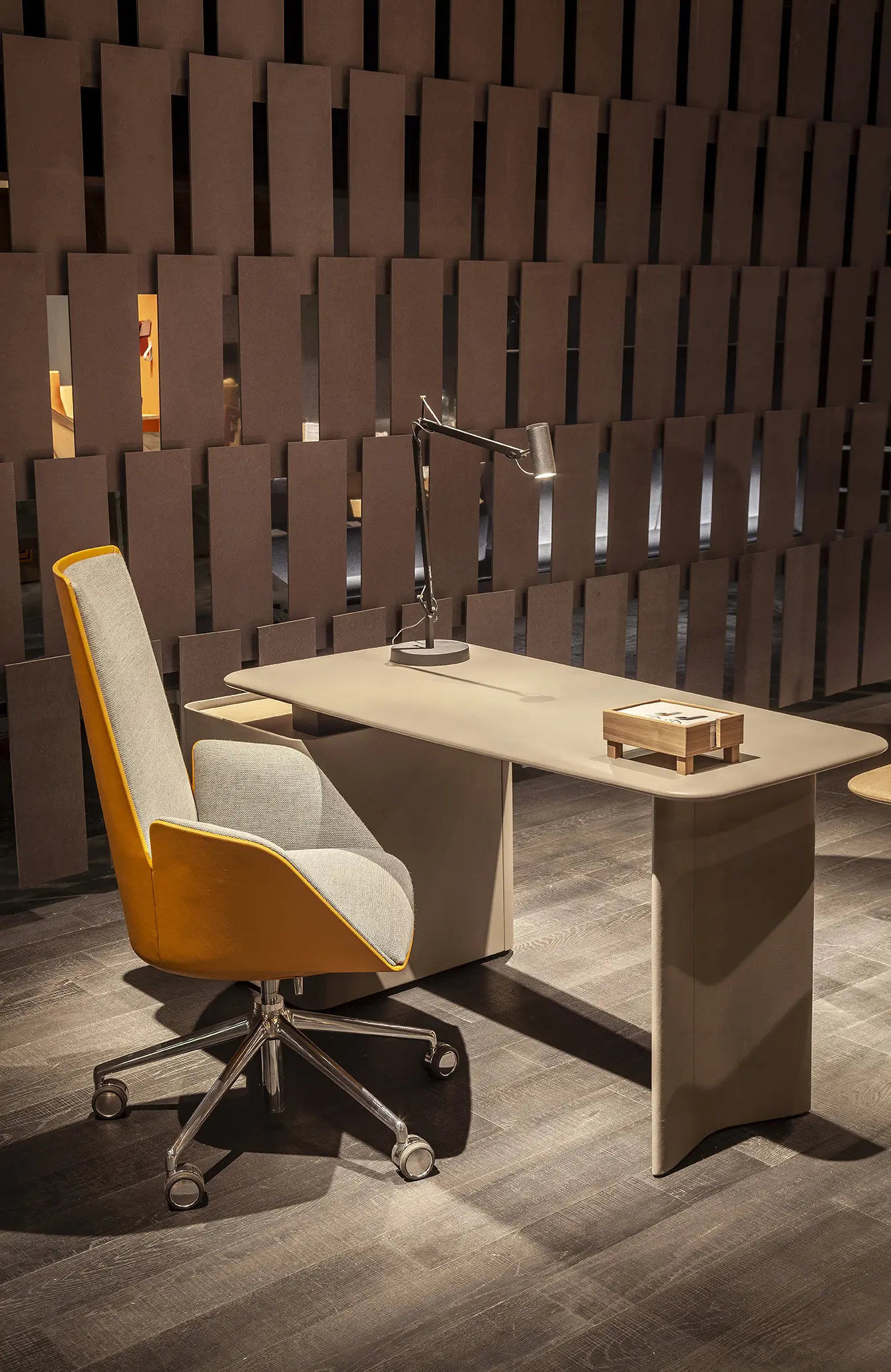 Poltrona Frau - Trust Desk