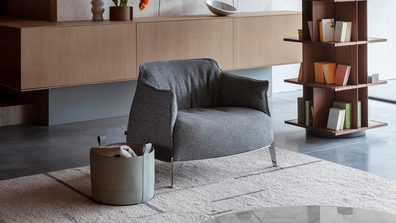 Poltrona Frau - Gli Oggetti | Pura