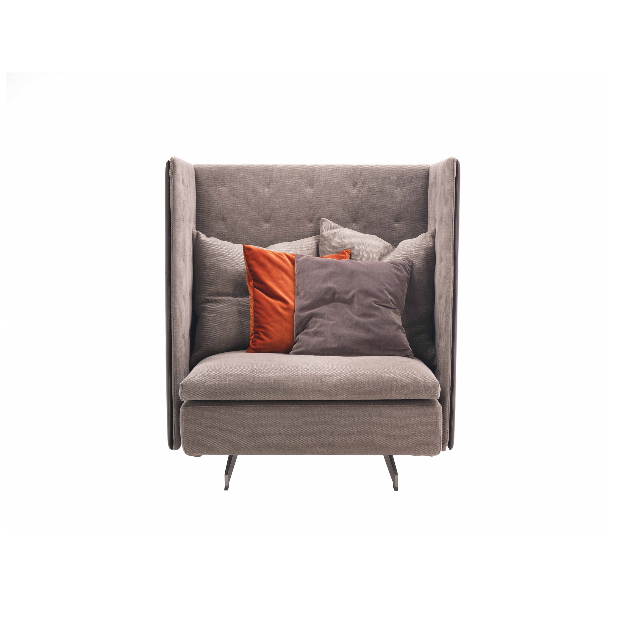 Display product GranTorino HB Armchair from manufacturer Poltrona Frau