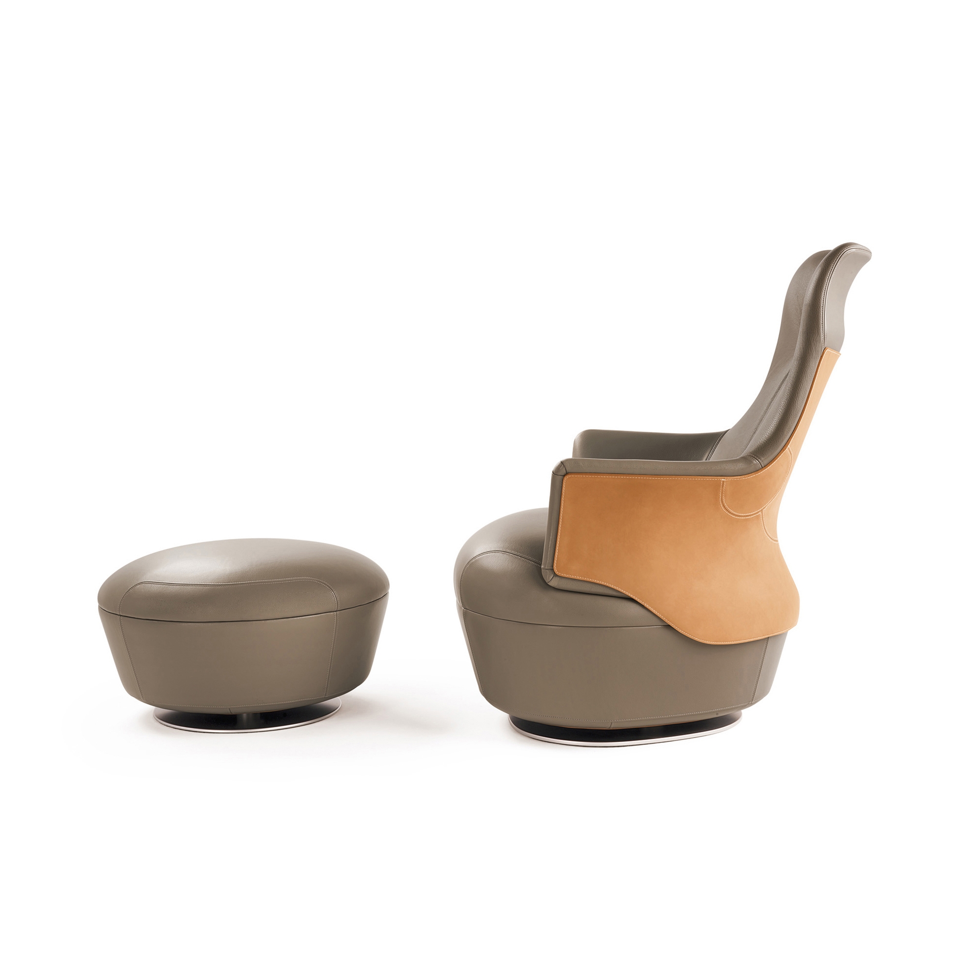 Display product Assaya from manufacturer Poltrona Frau