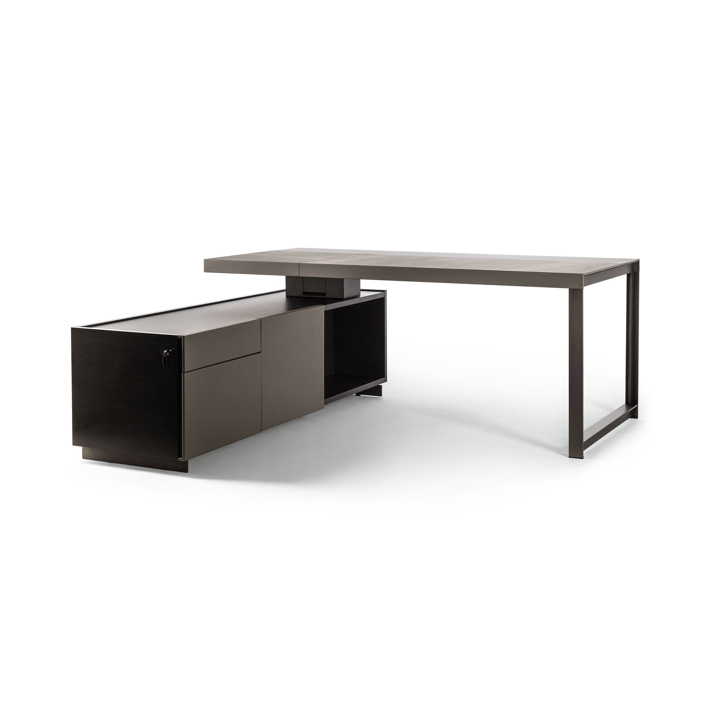 Produkt Jobs President Desk des Herstellers Poltrona Frau anzeigen