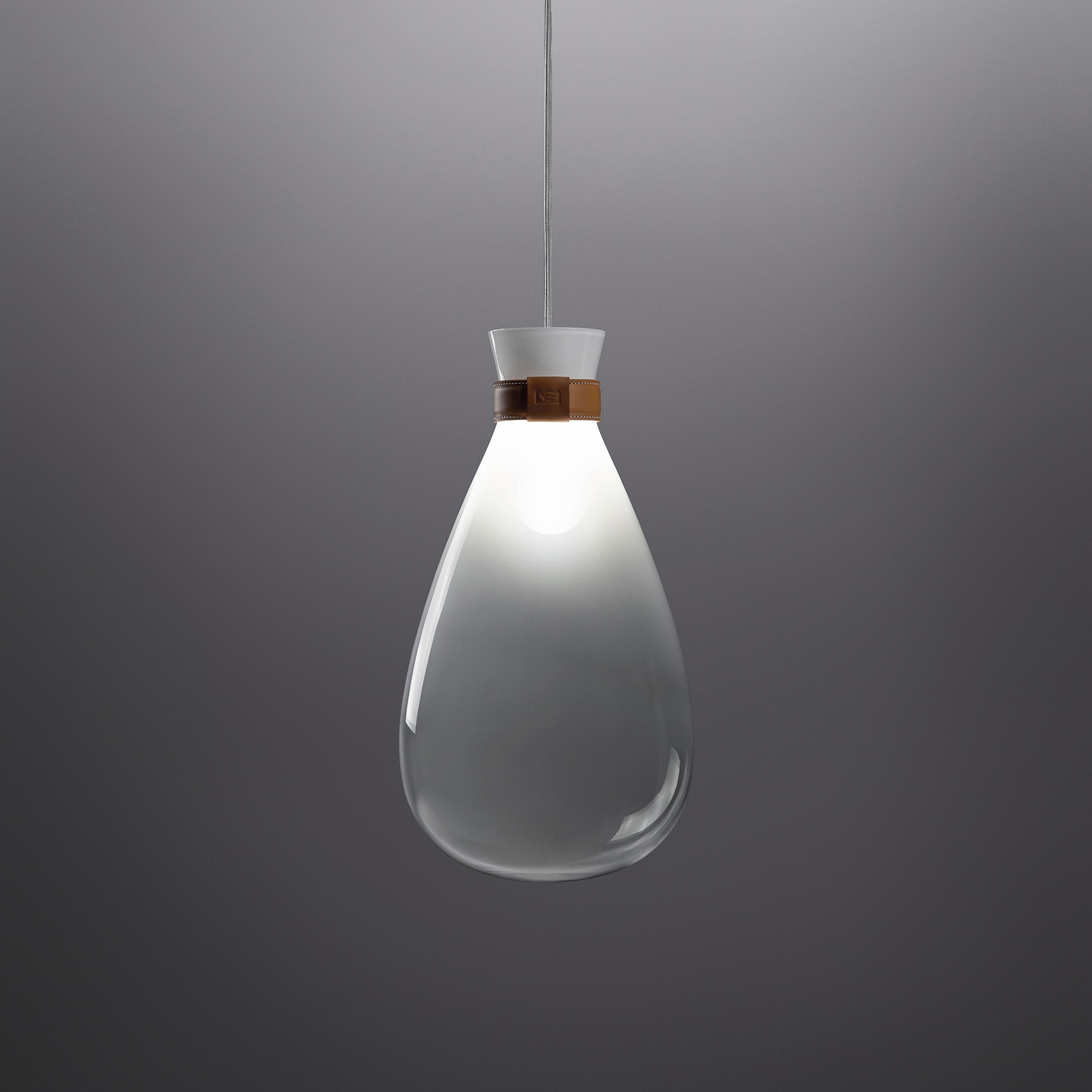 Display product Soffi from manufacturer Poltrona Frau