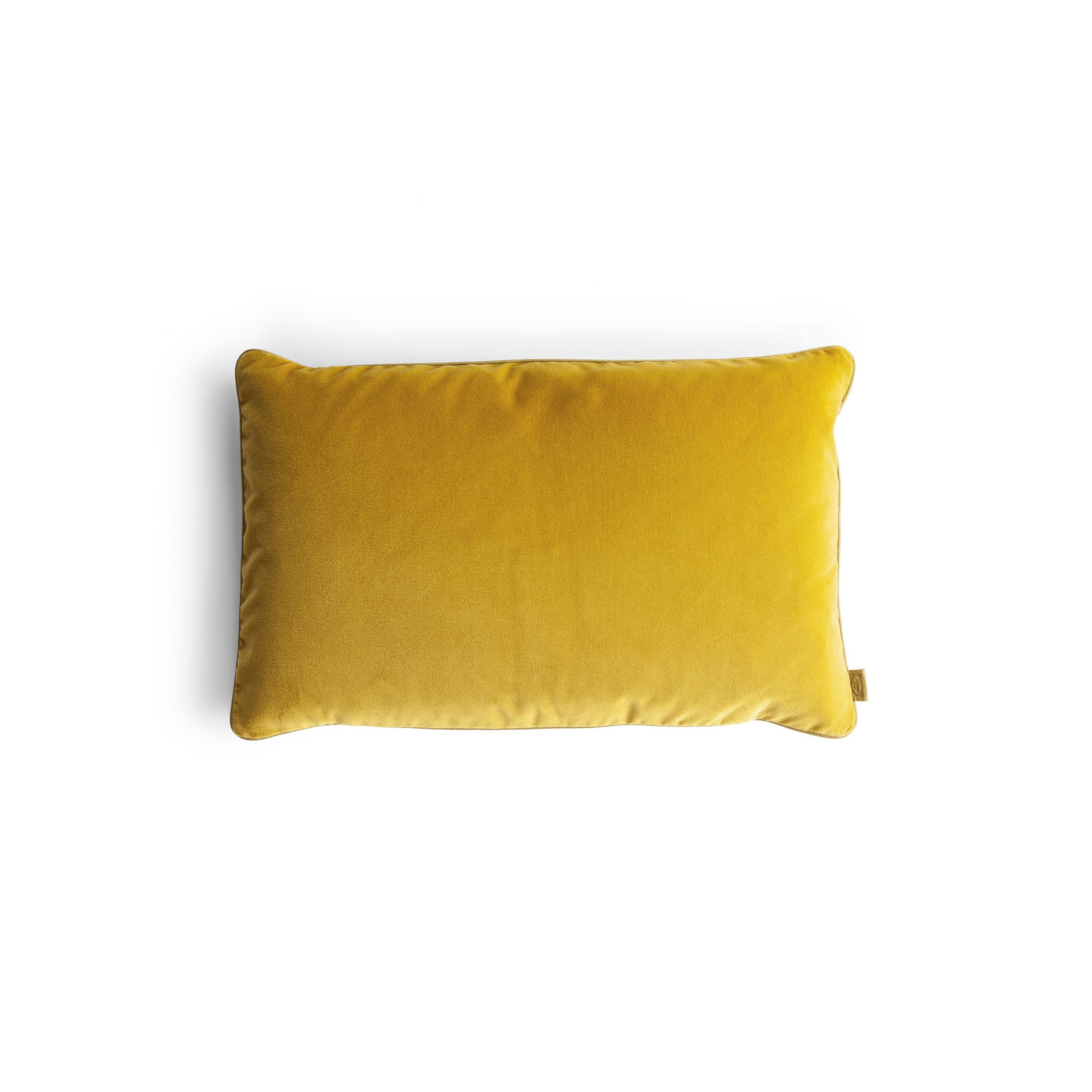 Display product Decorative Cushions from manufacturer Poltrona Frau