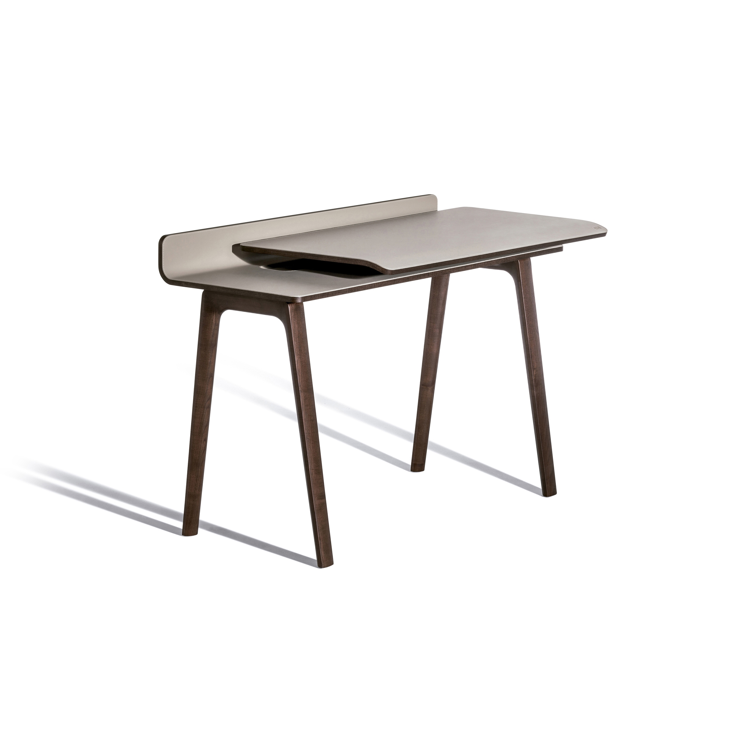 Display product Iren from manufacturer Poltrona Frau
