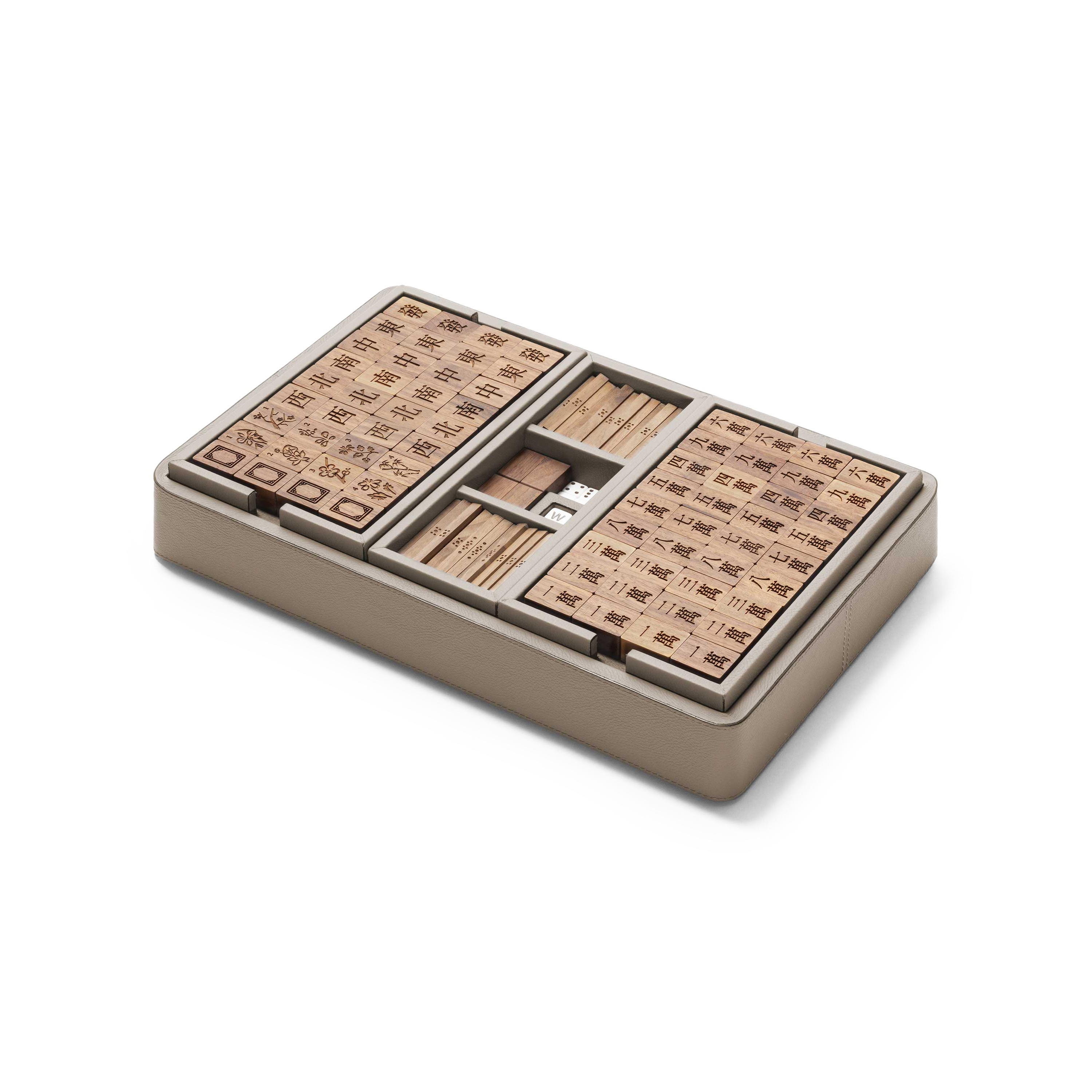 Mostra il prodotto Games collection | Mahjong del produttore Poltrona Frau