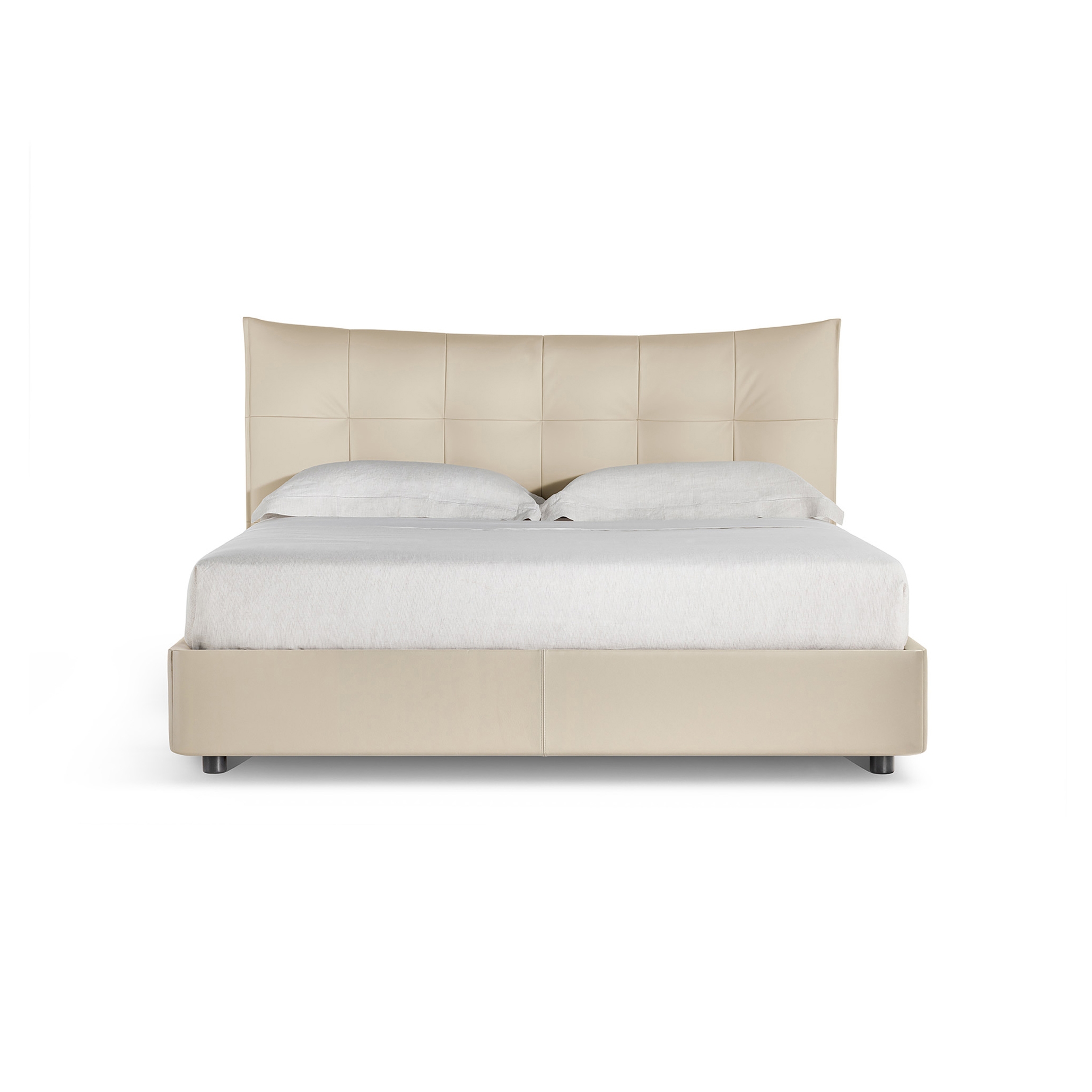 Display product Aurora Tre from manufacturer Poltrona Frau