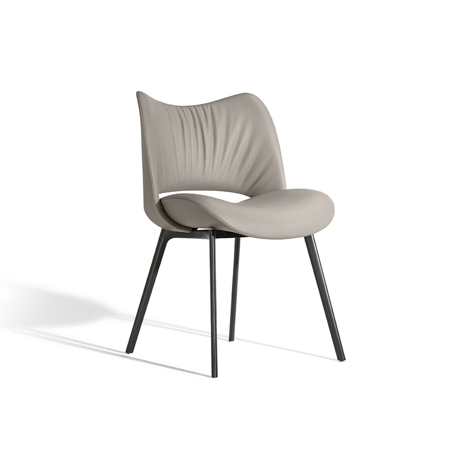 Display product Nice from manufacturer Poltrona Frau