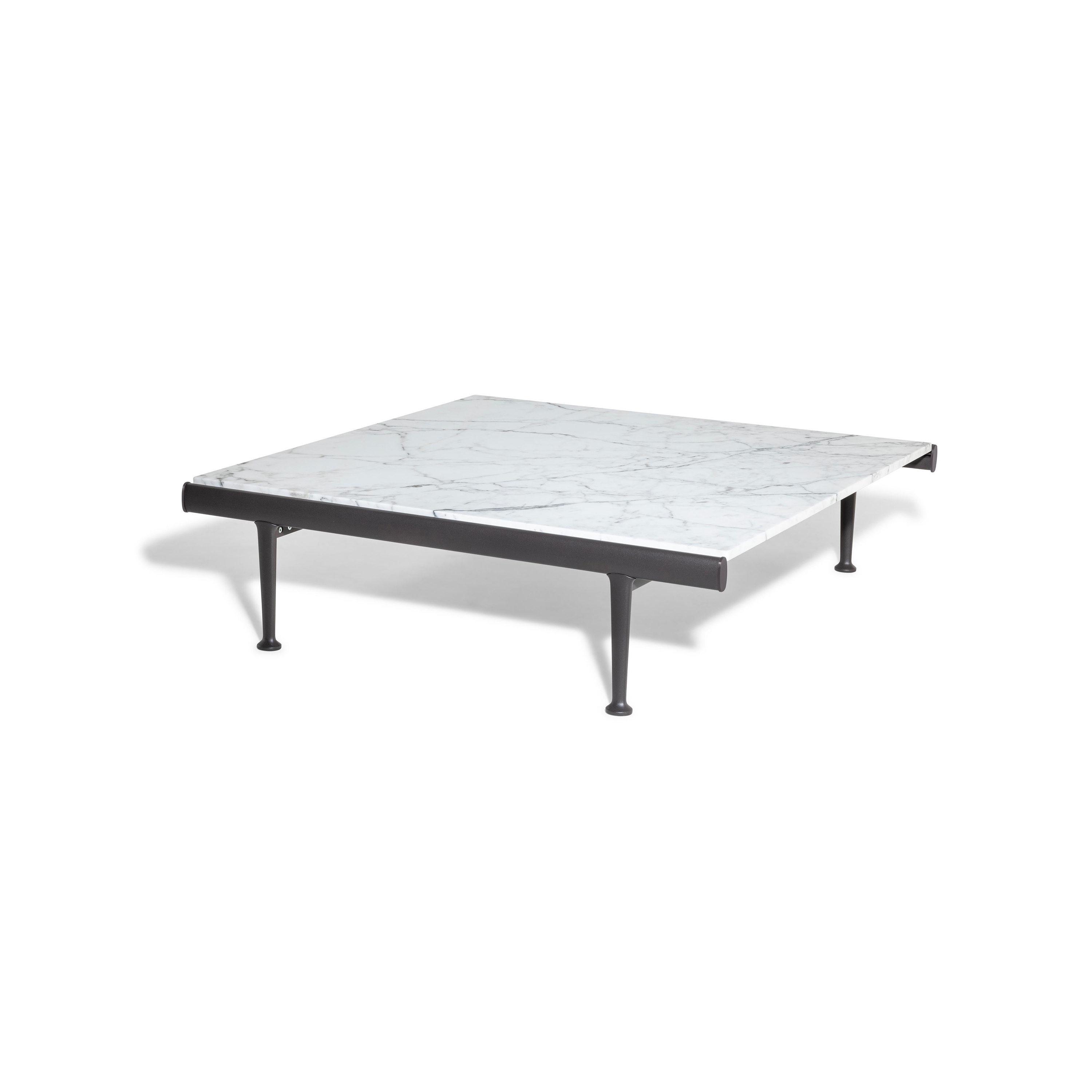 Display product Souvenir D'Italie | Small table from manufacturer Poltrona Frau
