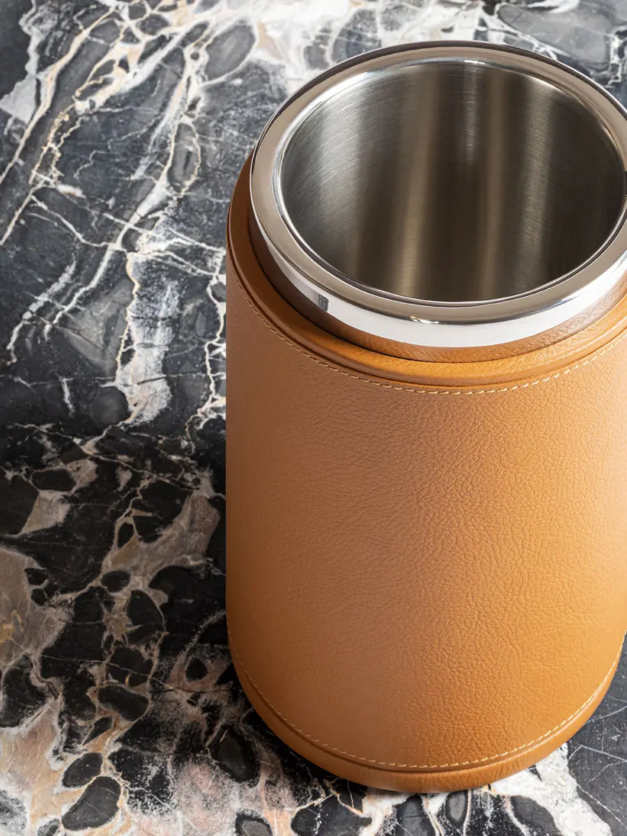 Poltrona Frau - Tableware Collection | Bottle cooler