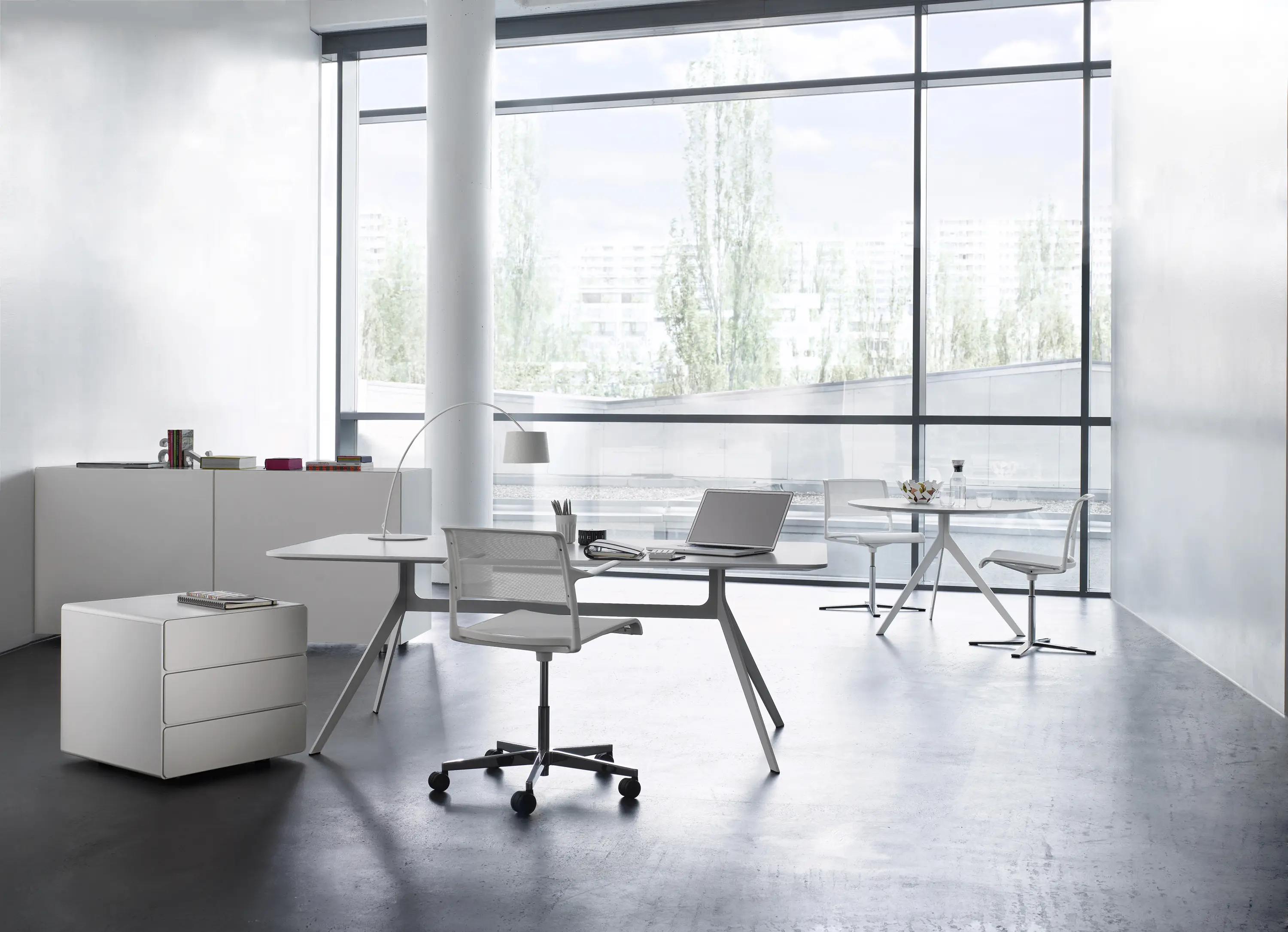 RENZ - Star office table