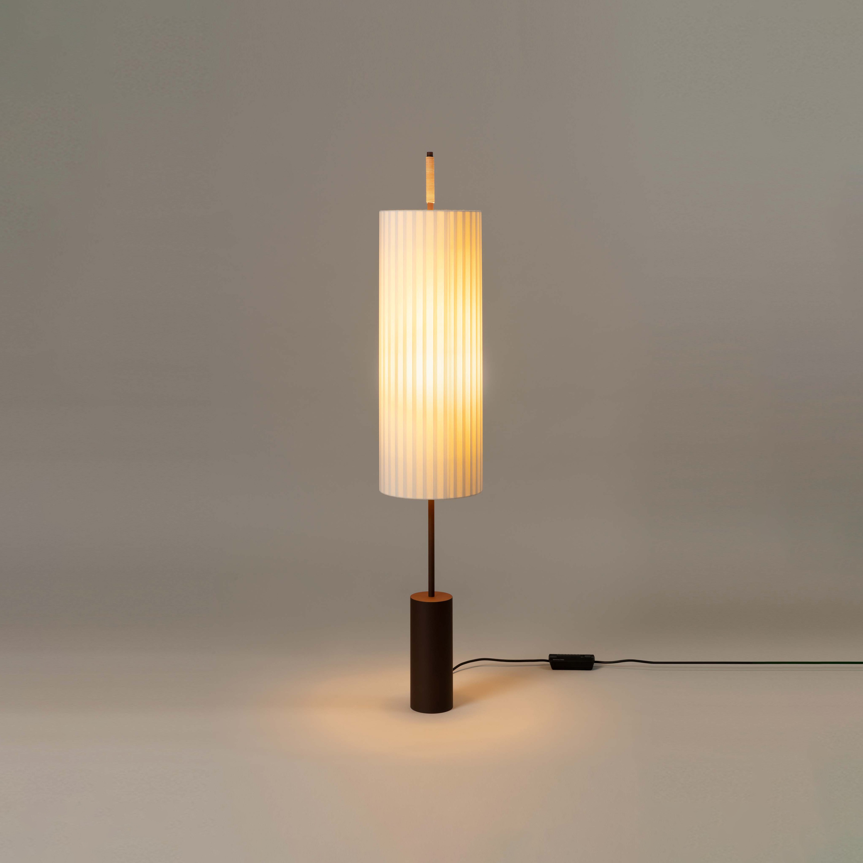 Display product Dórica | Floor Lamp from manufacturer Santa & Cole