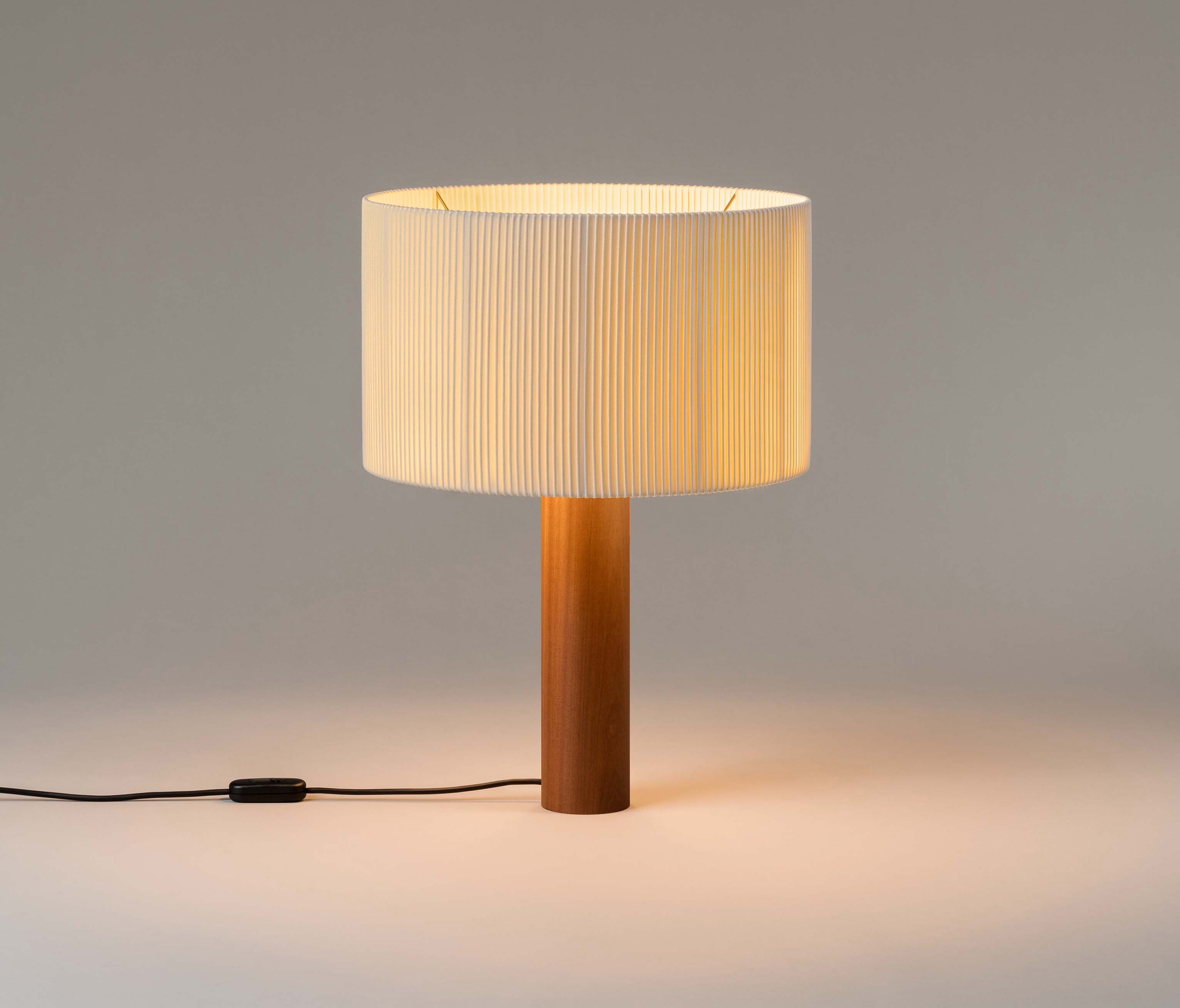 Display product Moragas | Table Lamp from manufacturer Santa & Cole