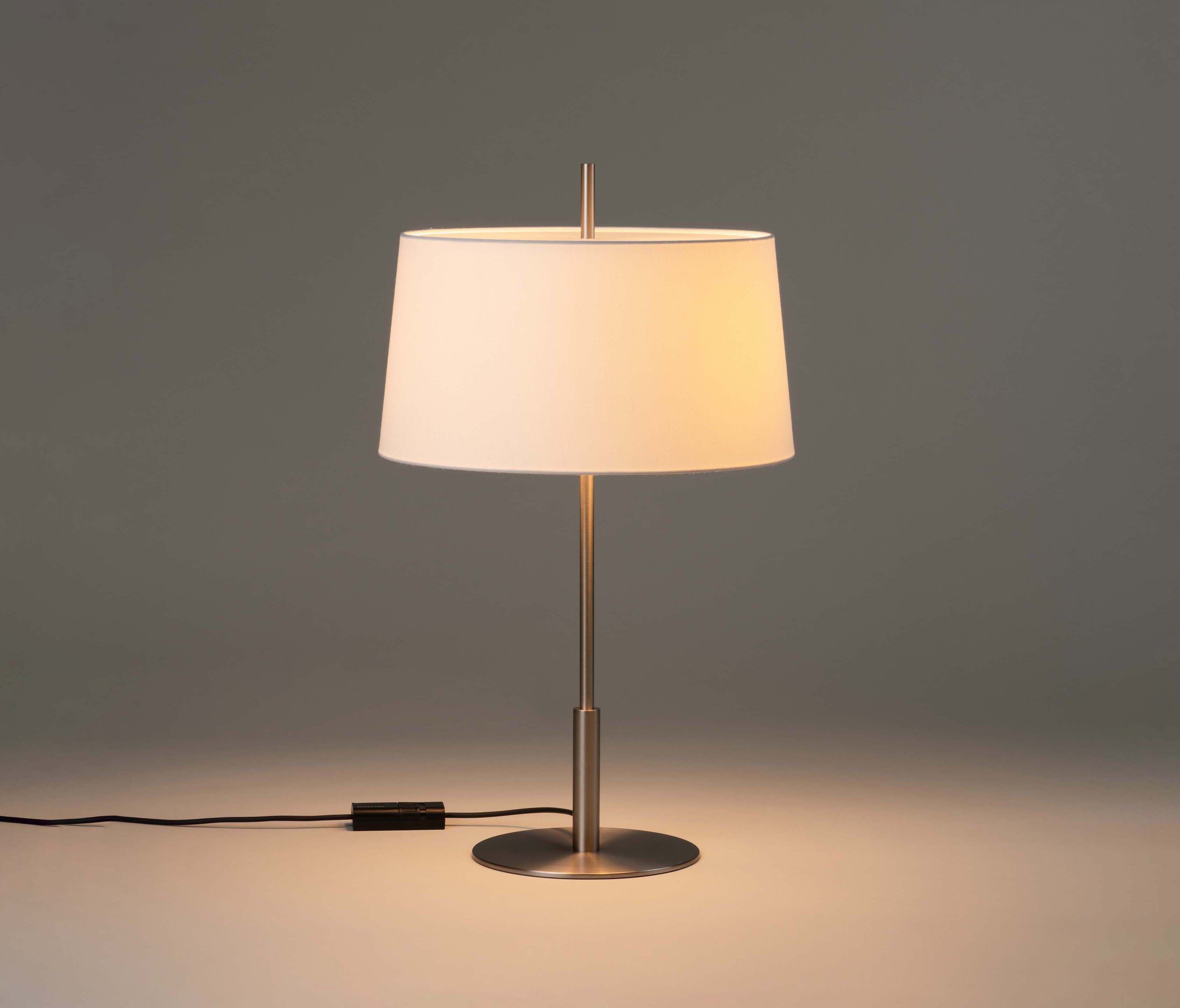 Mostra il prodotto Diana Menor | Table Lamp del produttore Santa & Cole