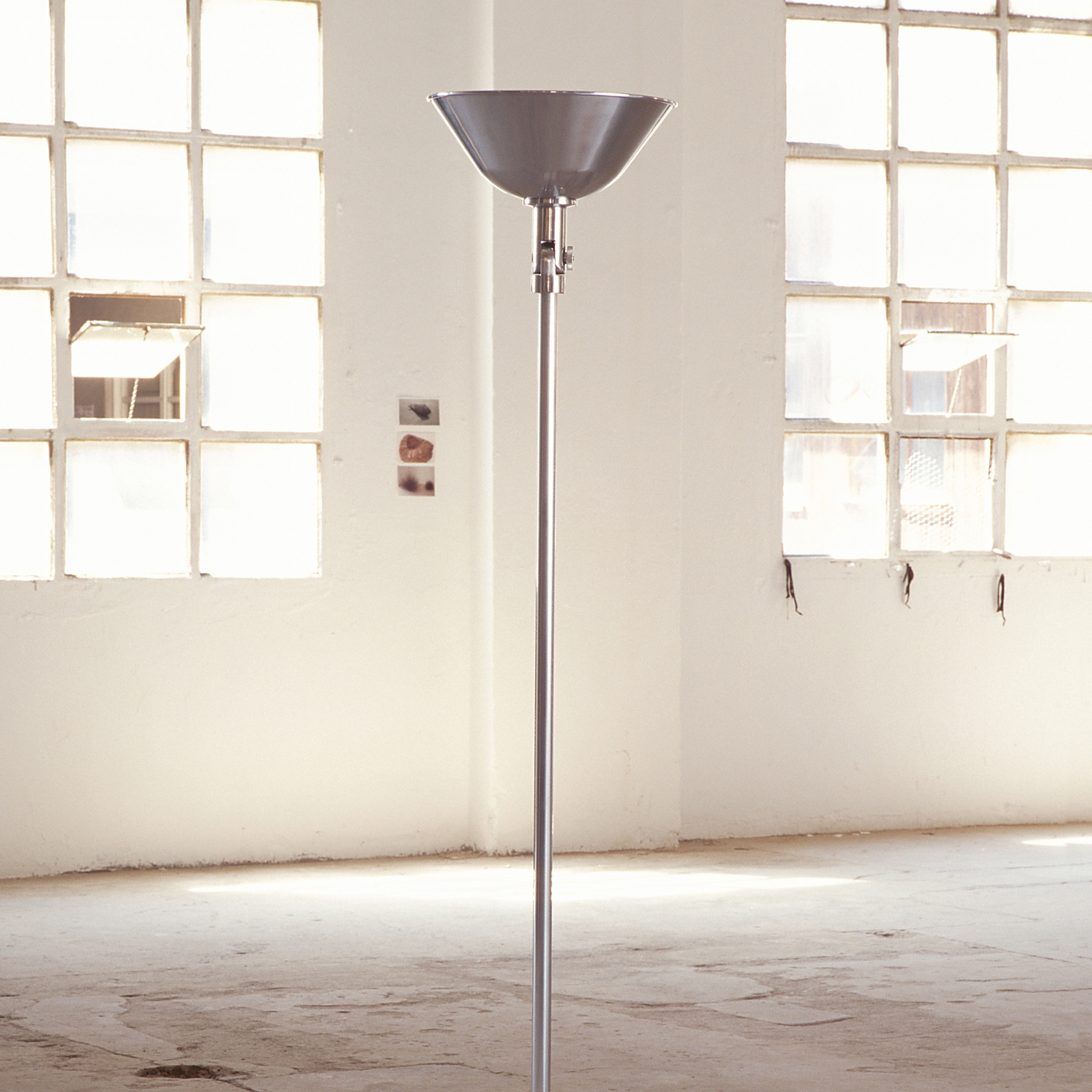Display product GATCPAC | Floor Lamp from manufacturer Santa & Cole