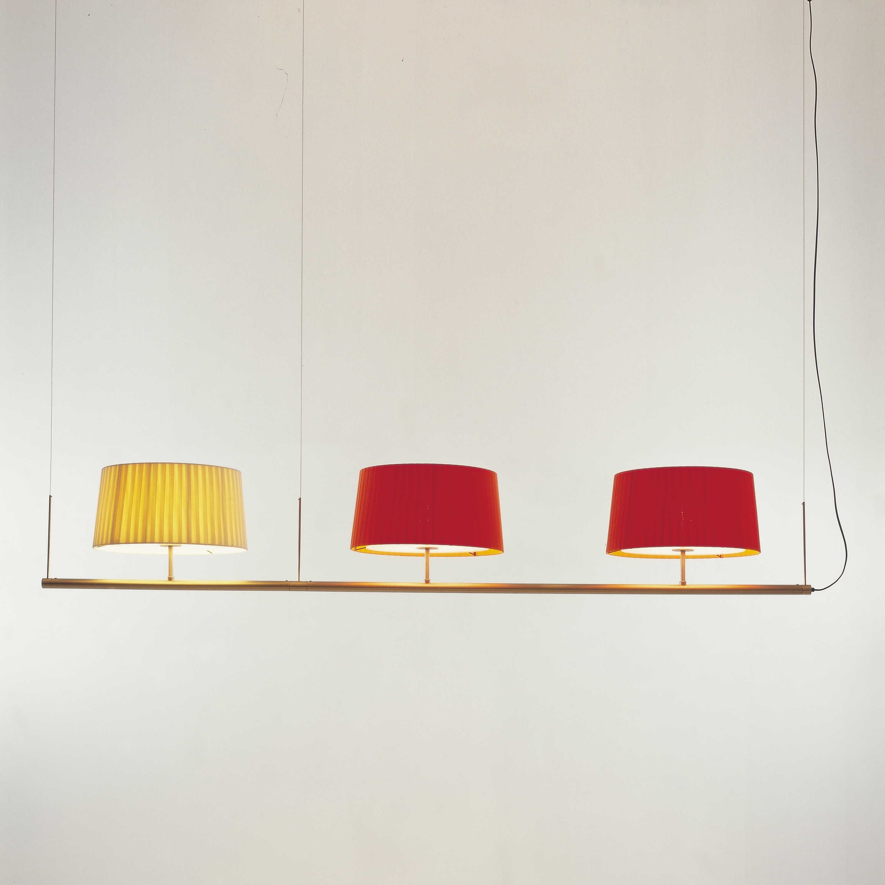 Produkt Sistema Gran Fonda | Pendant Lamp des Herstellers Santa & Cole anzeigen