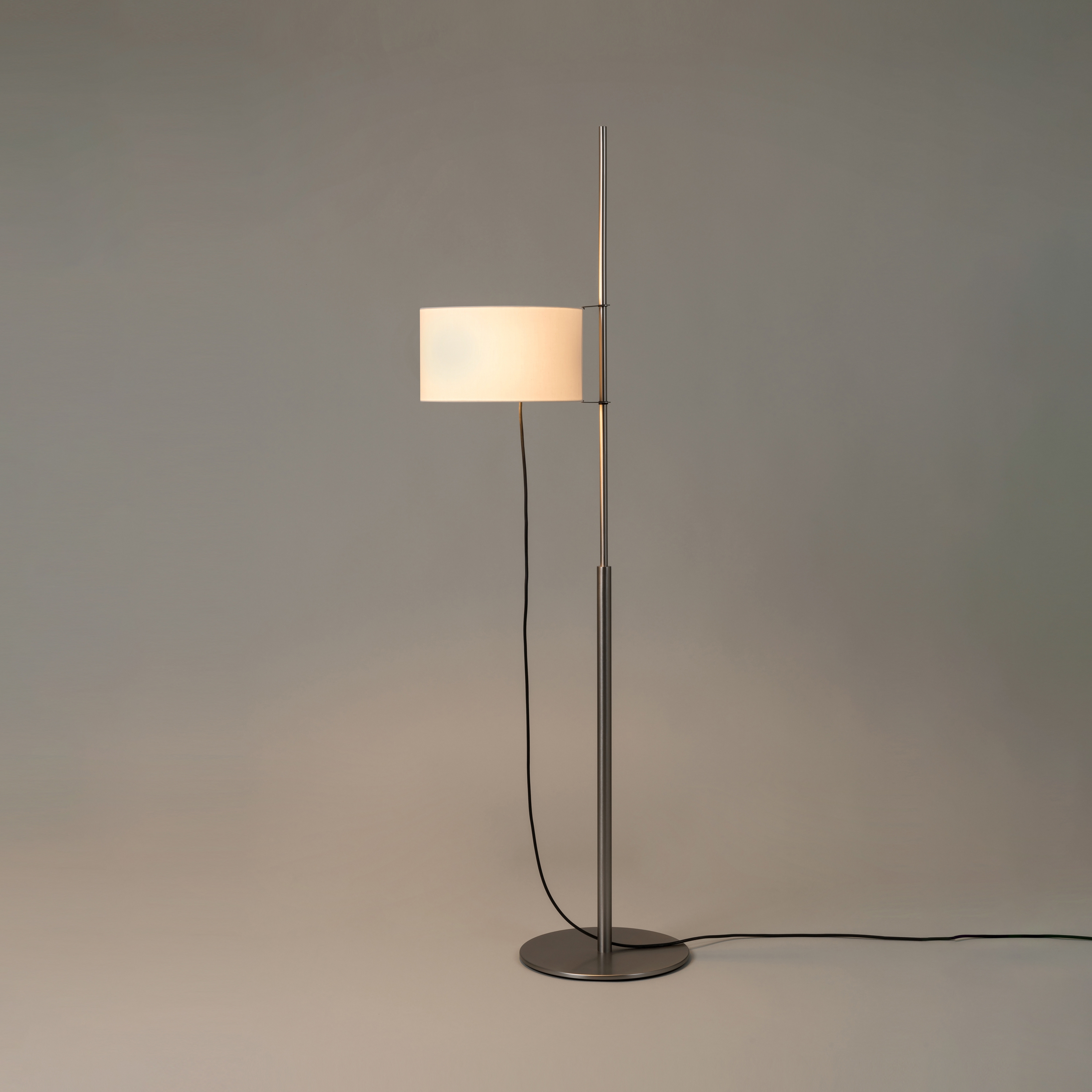 Display product TMD | Floor Lamp from manufacturer Santa & Cole