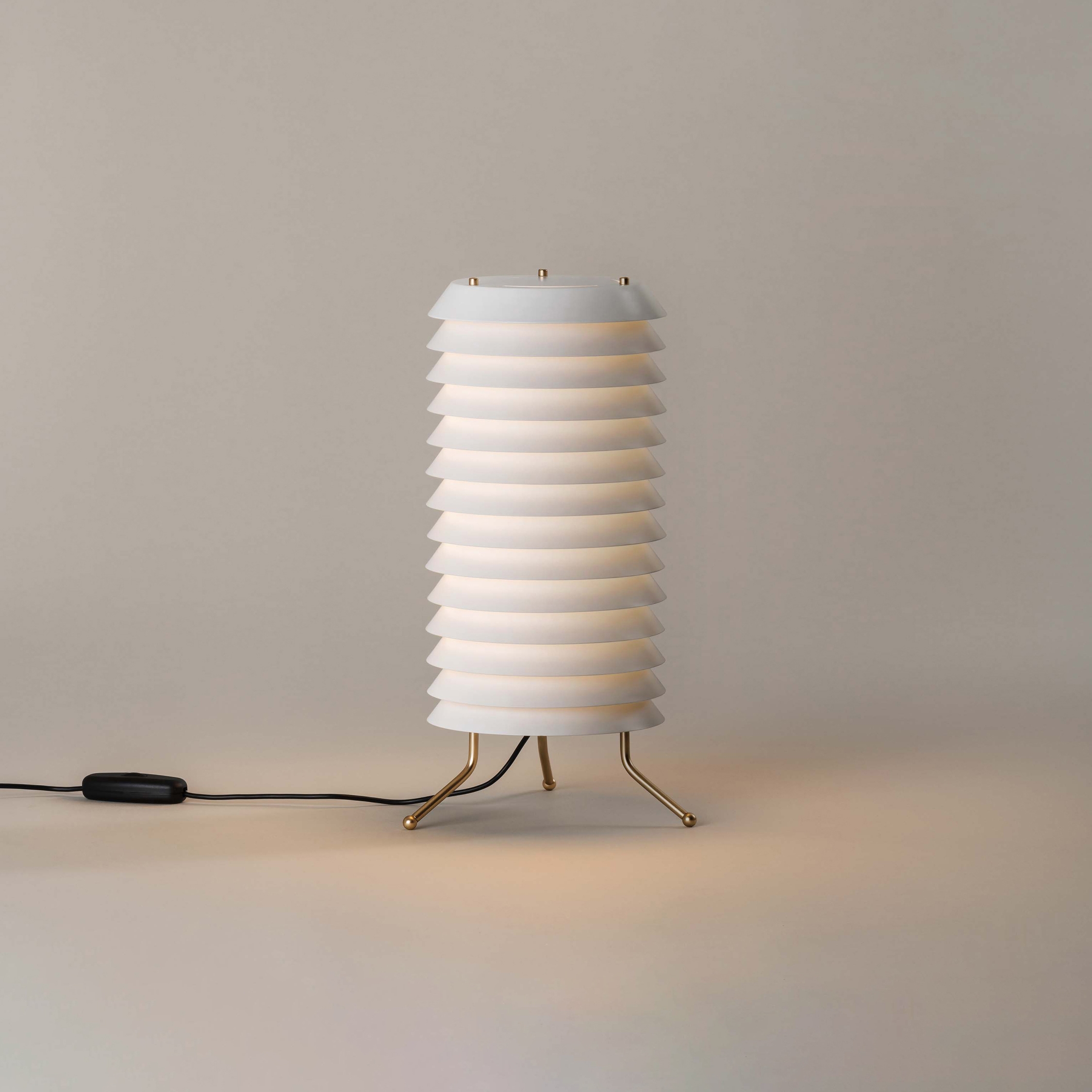 Mostra il prodotto Maija 15 | Table Lamp del produttore Santa & Cole