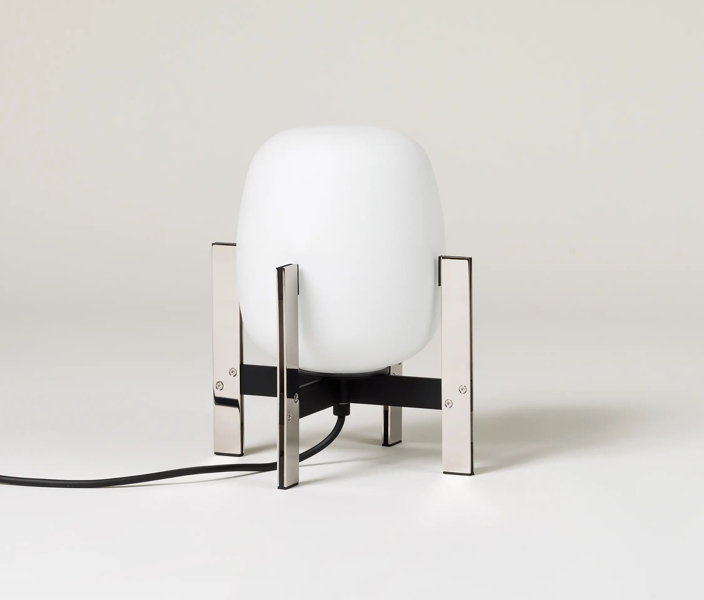 Santa & Cole - Cestita Metálica | Table Lamp