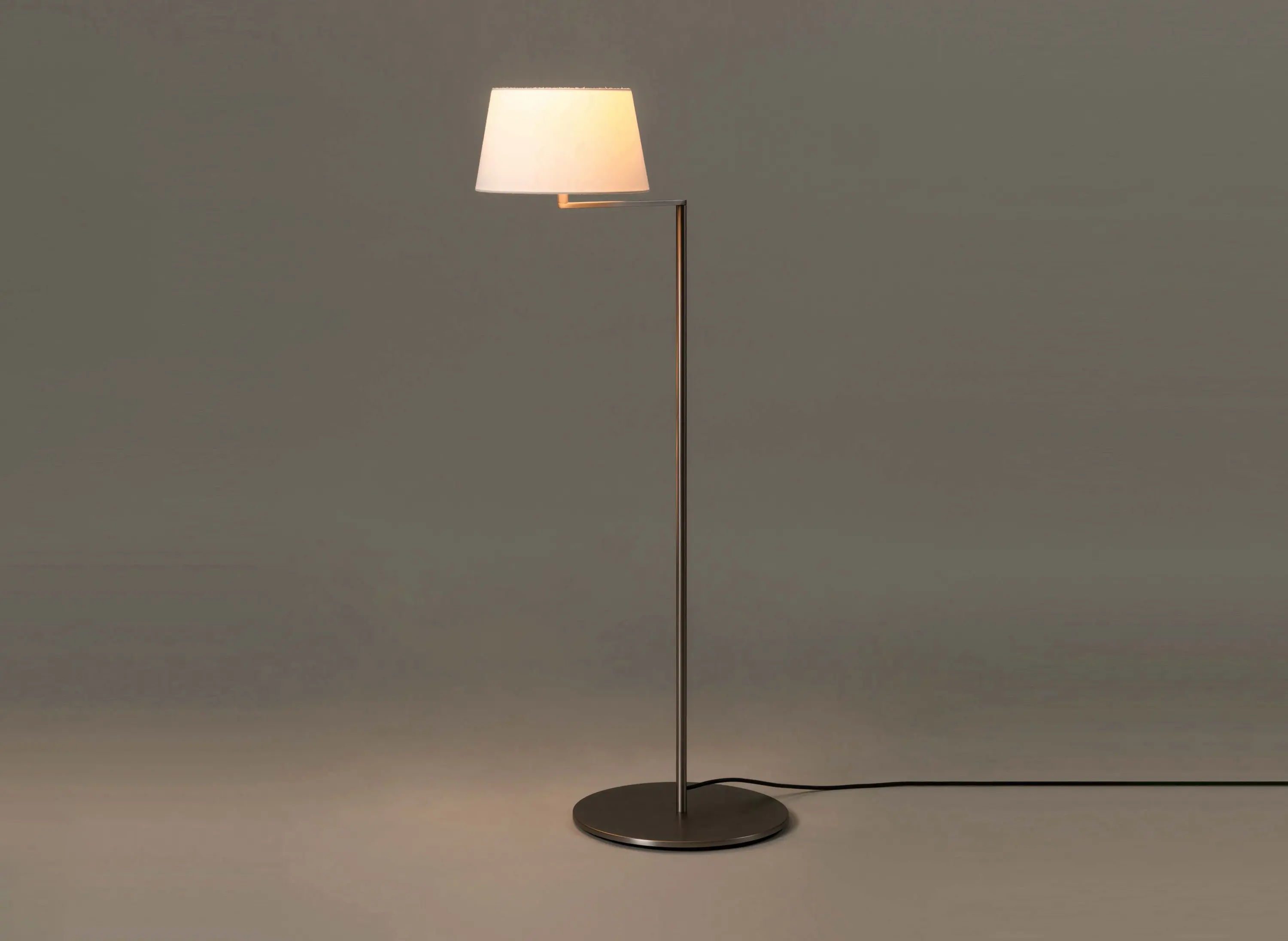 Santa & Cole - Americana | Floor Lamp