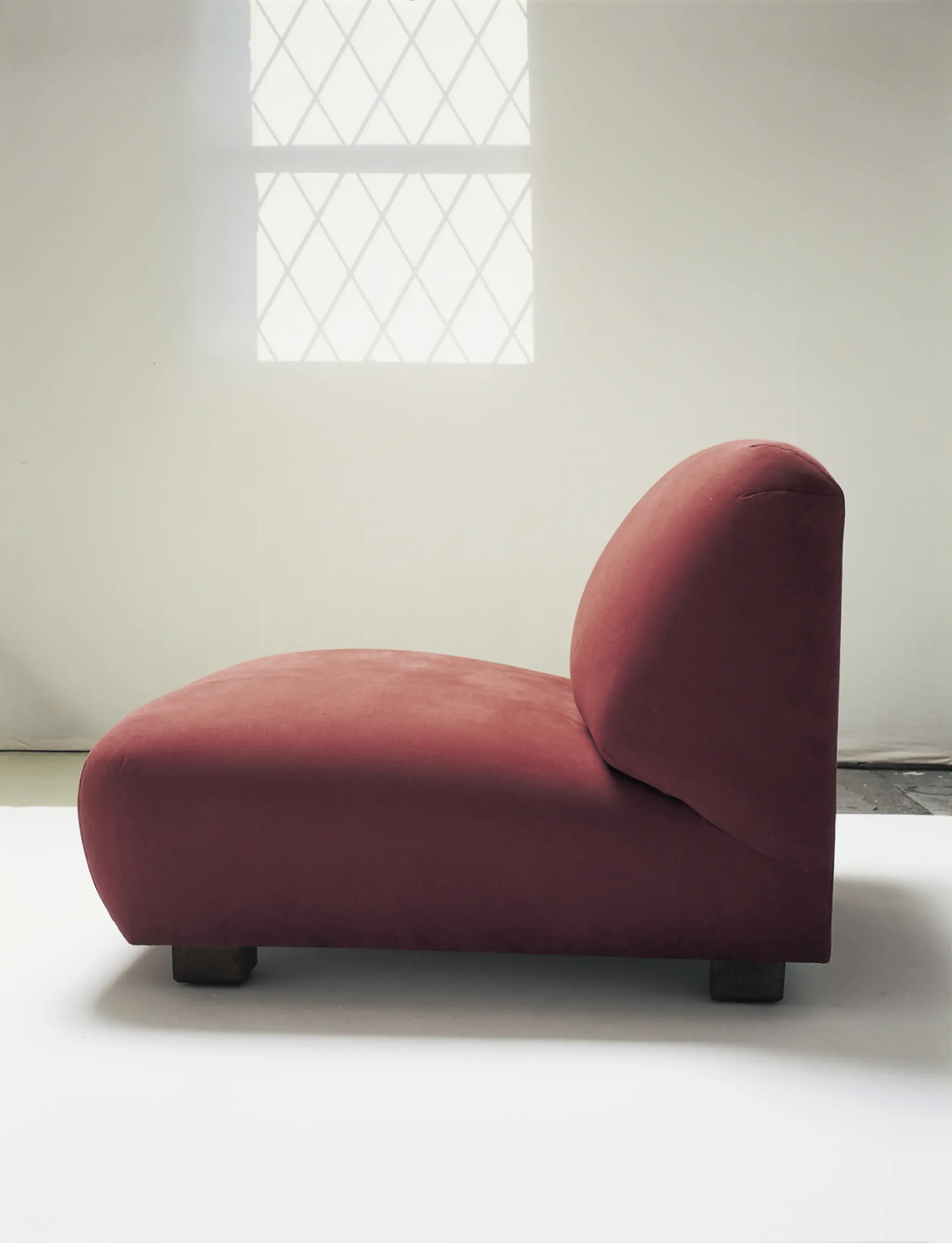 Santa & Cole - Cadaqués Lounge Chair | Furniture
