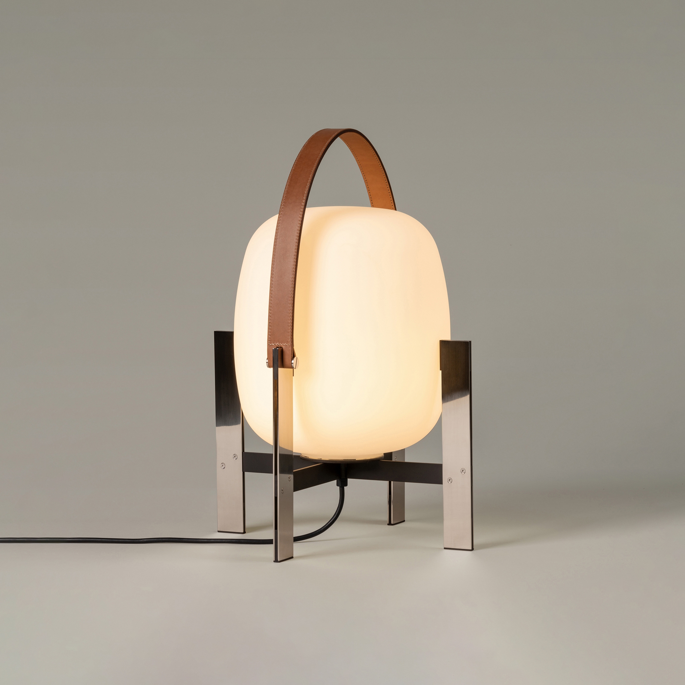 Display product Cesta Metálica | Table Lamp from manufacturer Santa & Cole