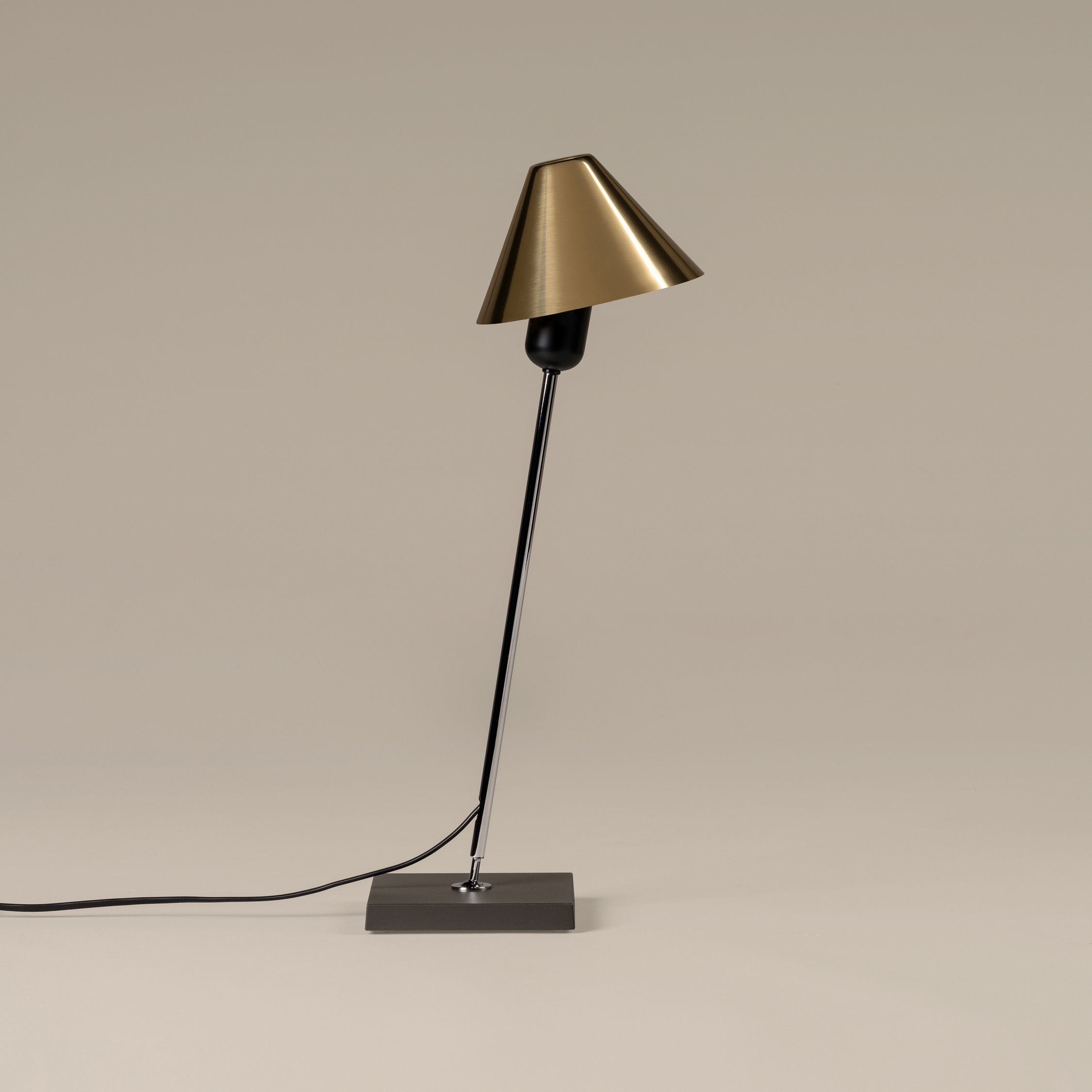 Gira | Table Lamp