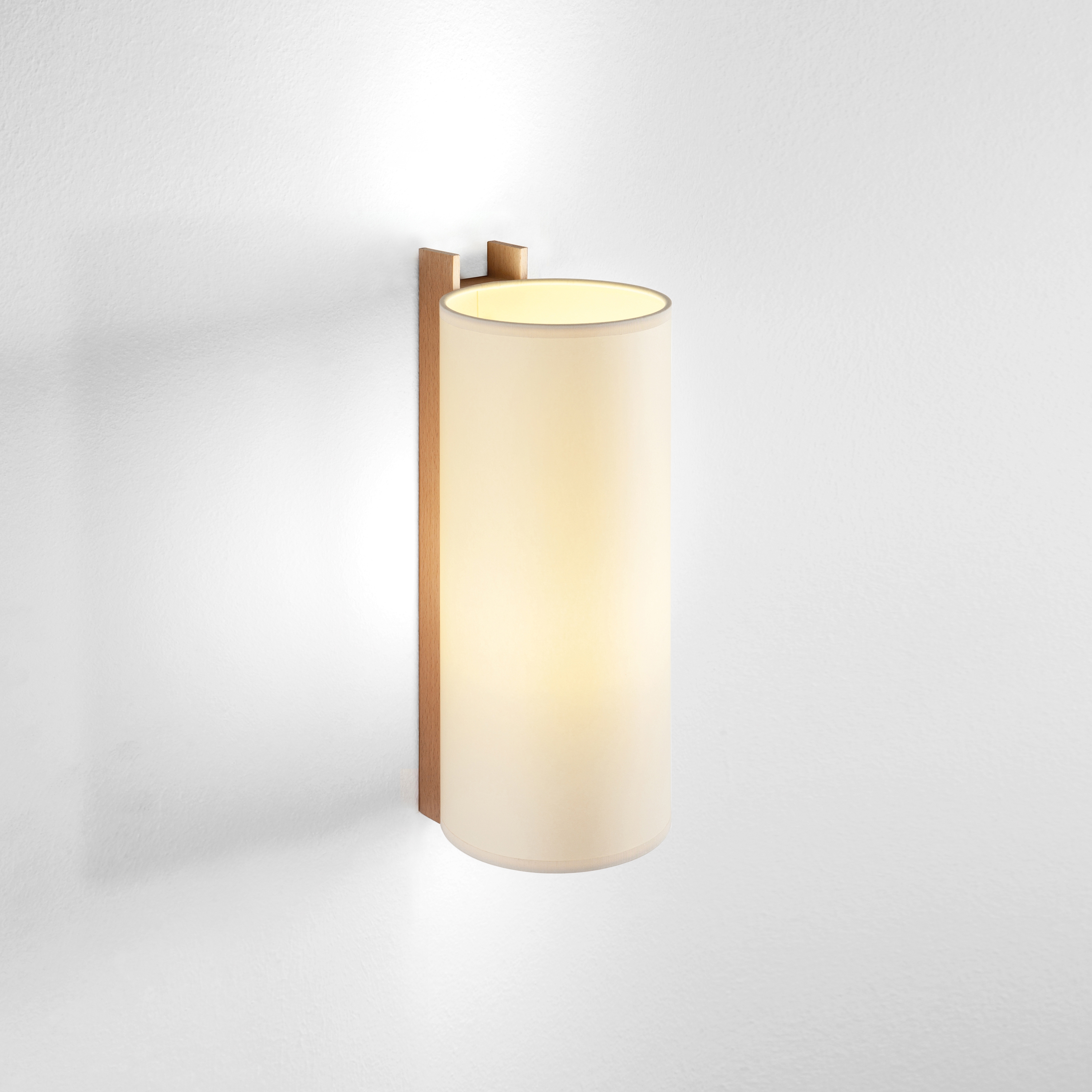 Display product TMM largo | Wall Lamp from manufacturer Santa & Cole