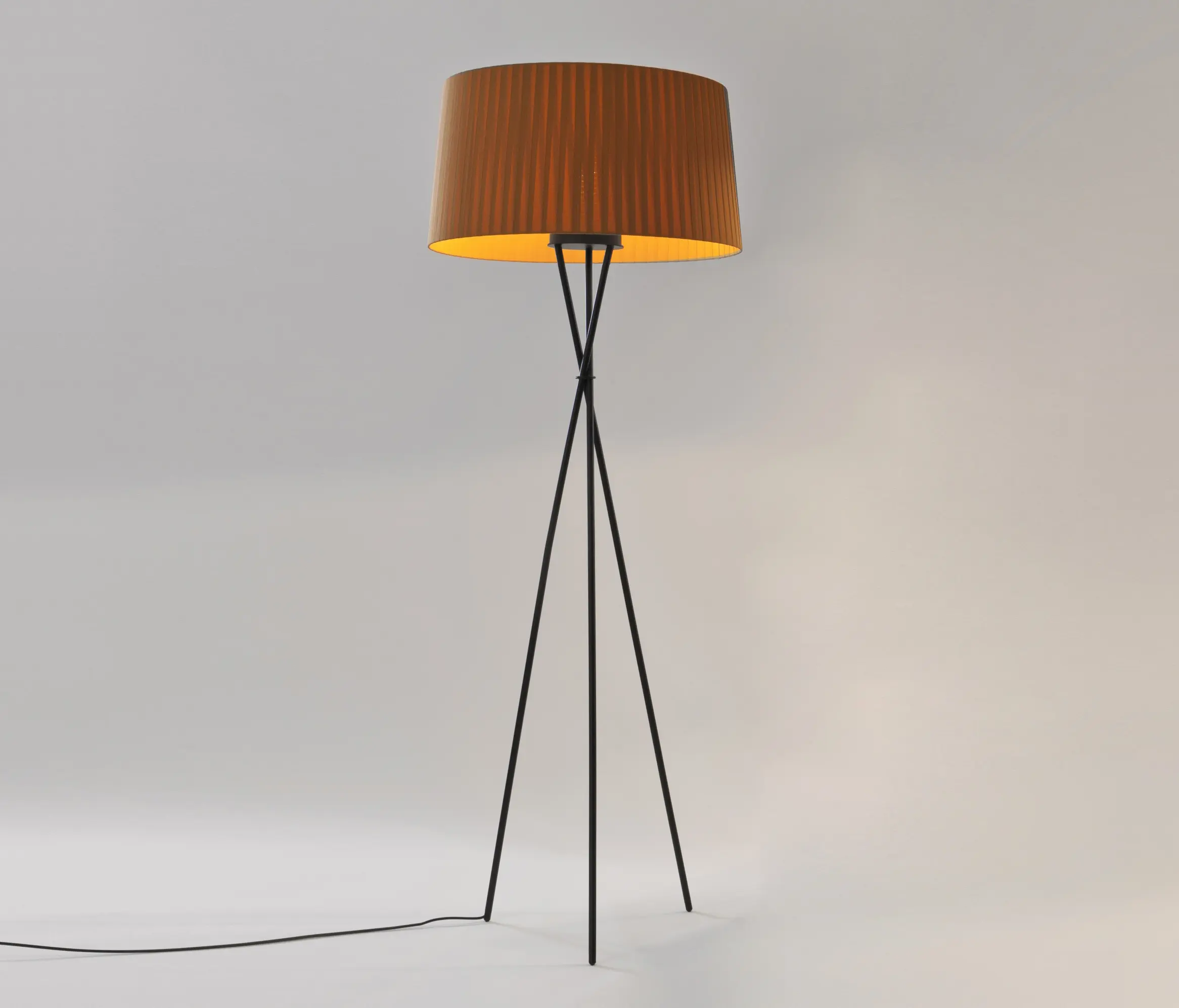Santa & Cole - Trípode G5 | Floor Lamp