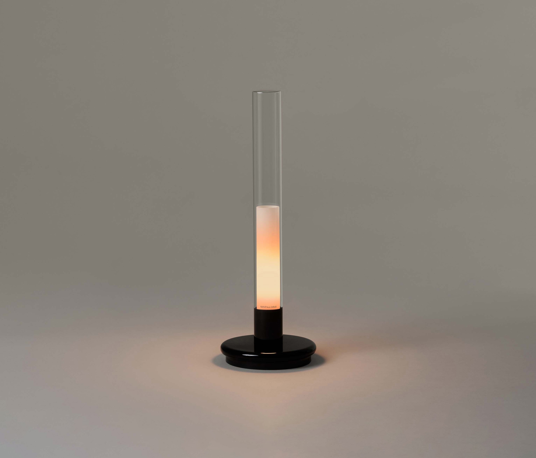 Mostra il prodotto Sylvestrina | Table Lamp del produttore Santa & Cole