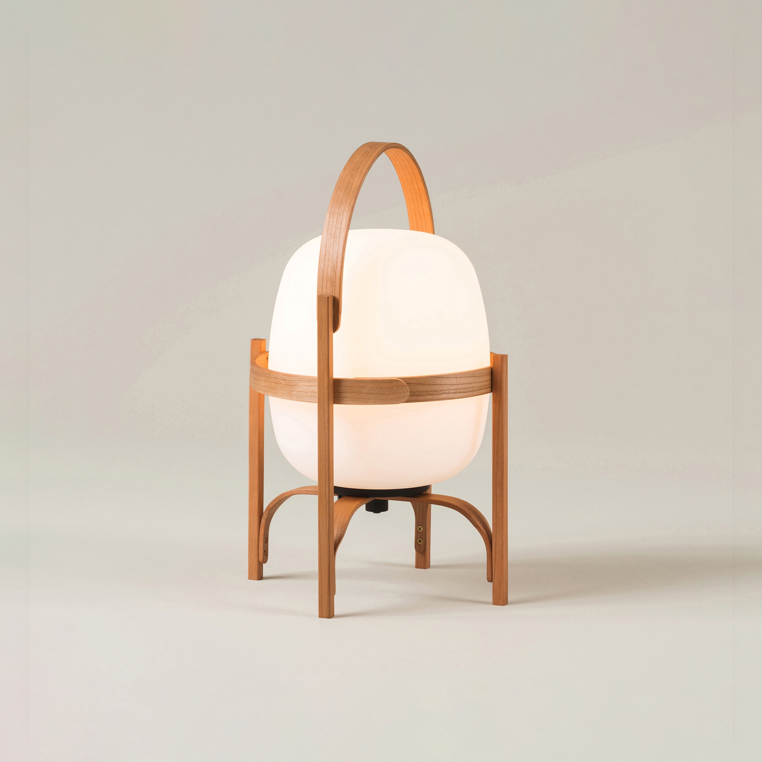 Display product Cestita Batería | Table Lamp from manufacturer Santa & Cole