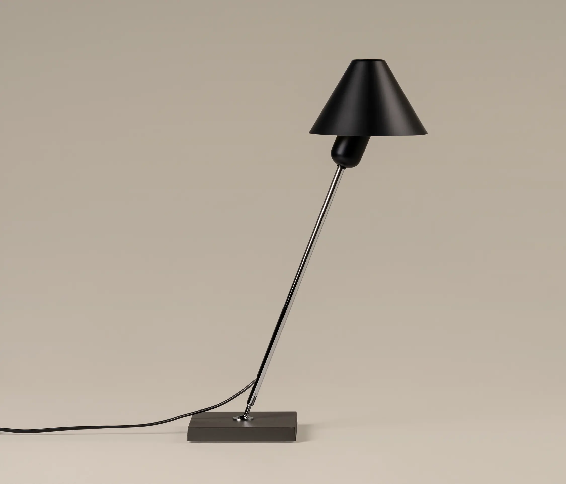 Santa & Cole - Gira | Table Lamp
