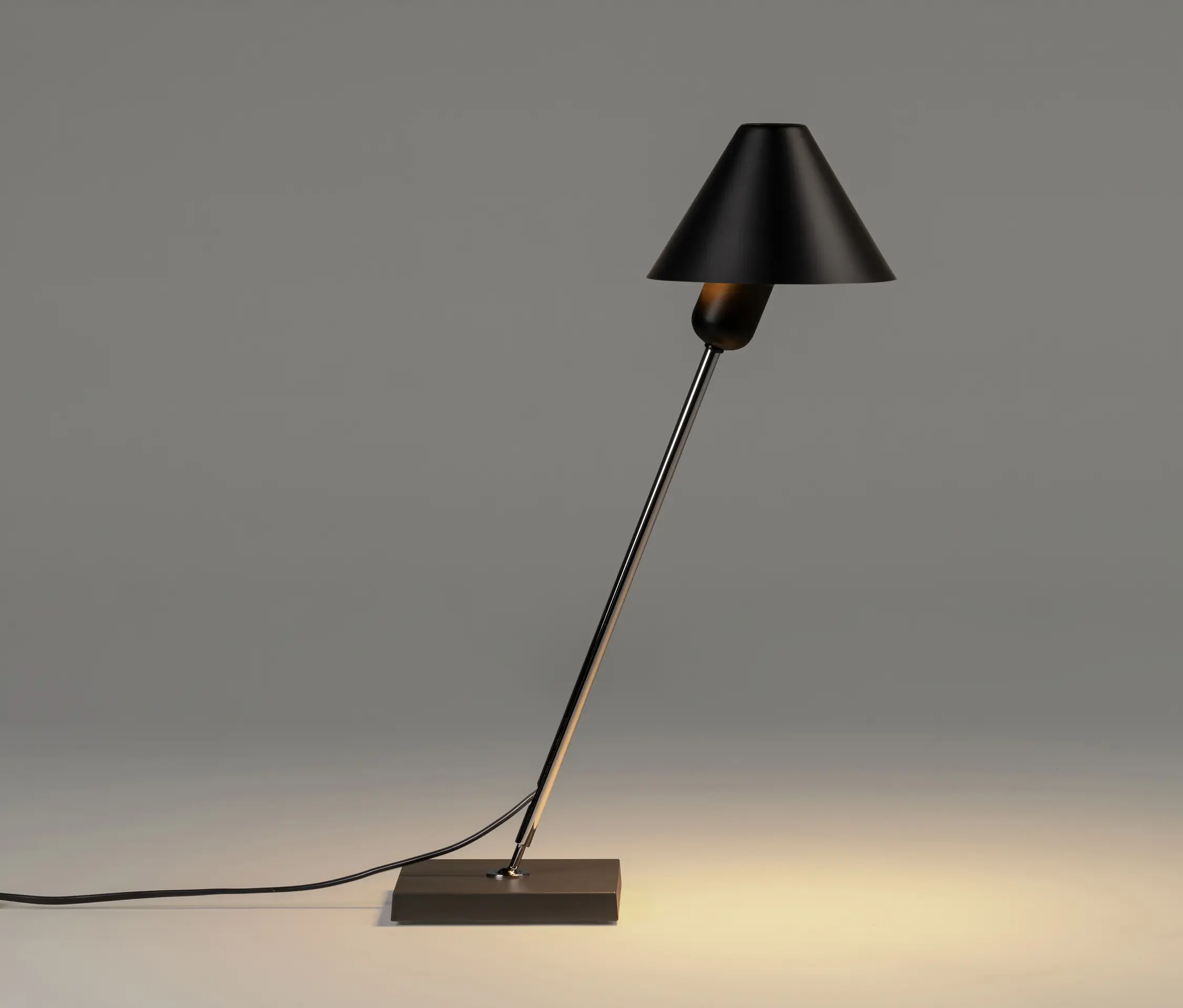 Santa & Cole - Gira | Table Lamp