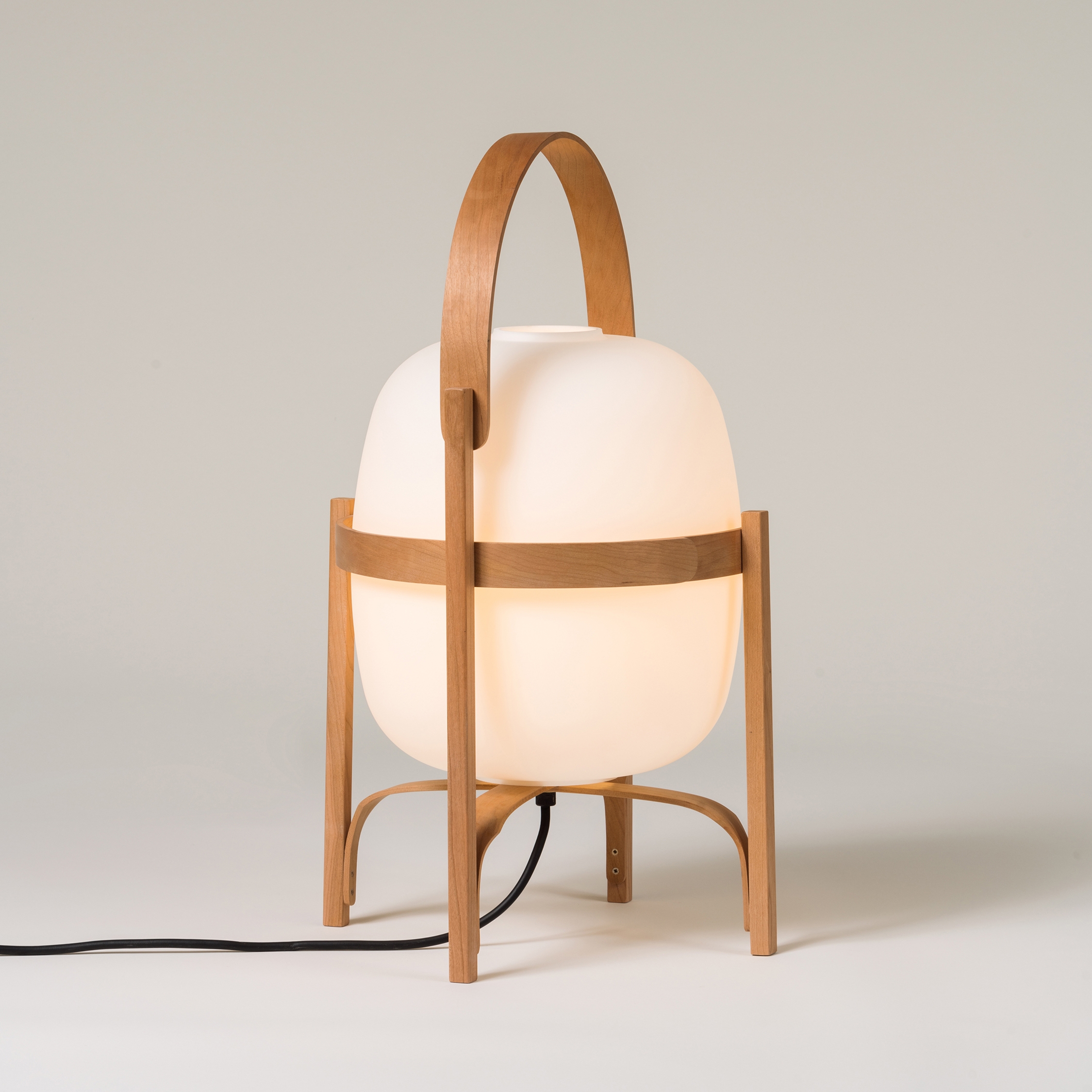 Display product Cesta | Table Lamp from manufacturer Santa & Cole