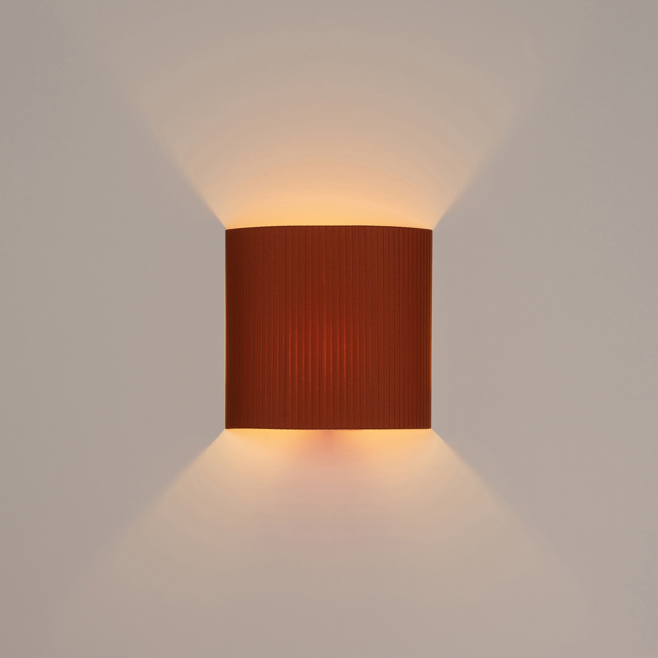 Display product Comodín cuadrado | Wall Lamp from manufacturer Santa & Cole