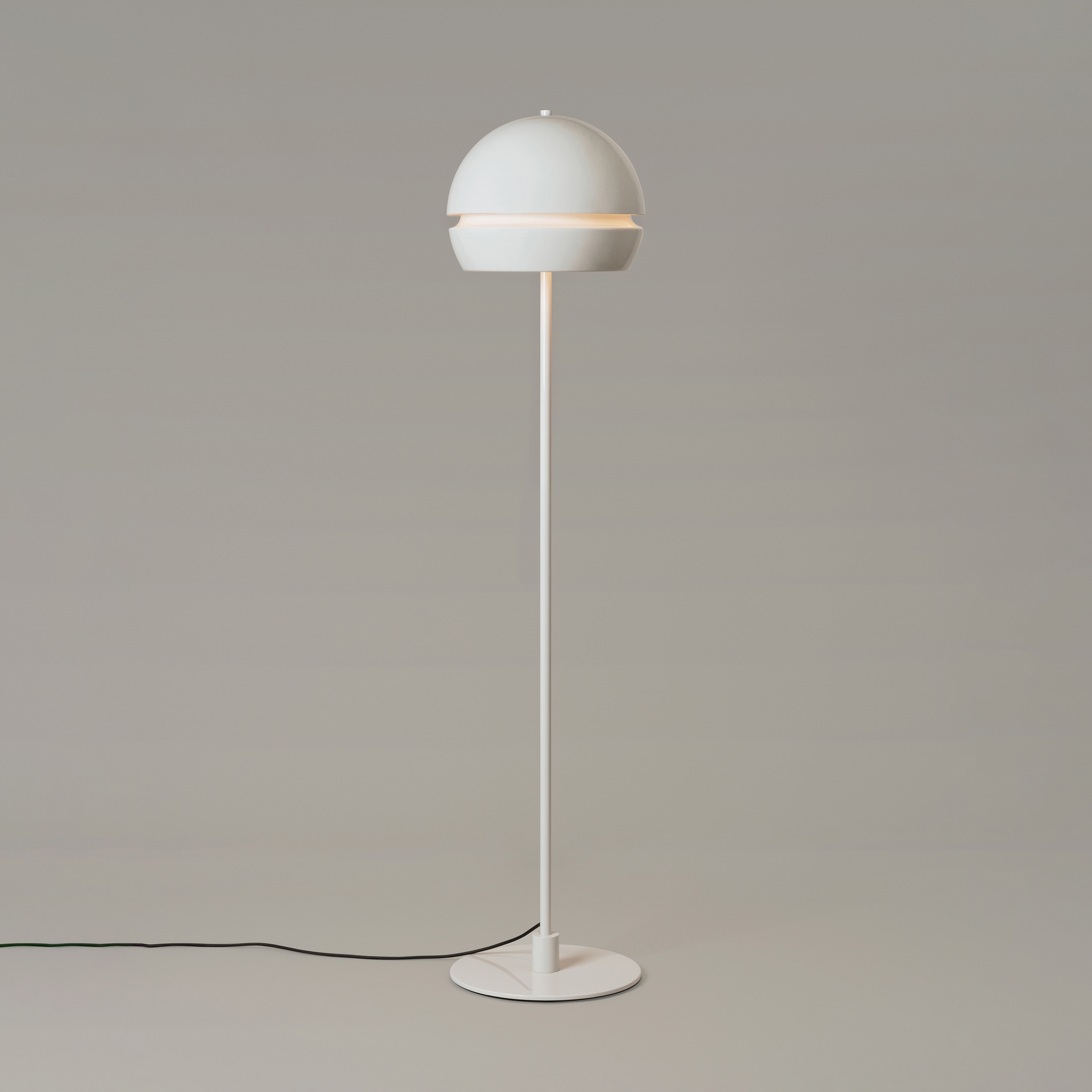 Display product Fontana Alta | Floor Lamp from manufacturer Santa & Cole