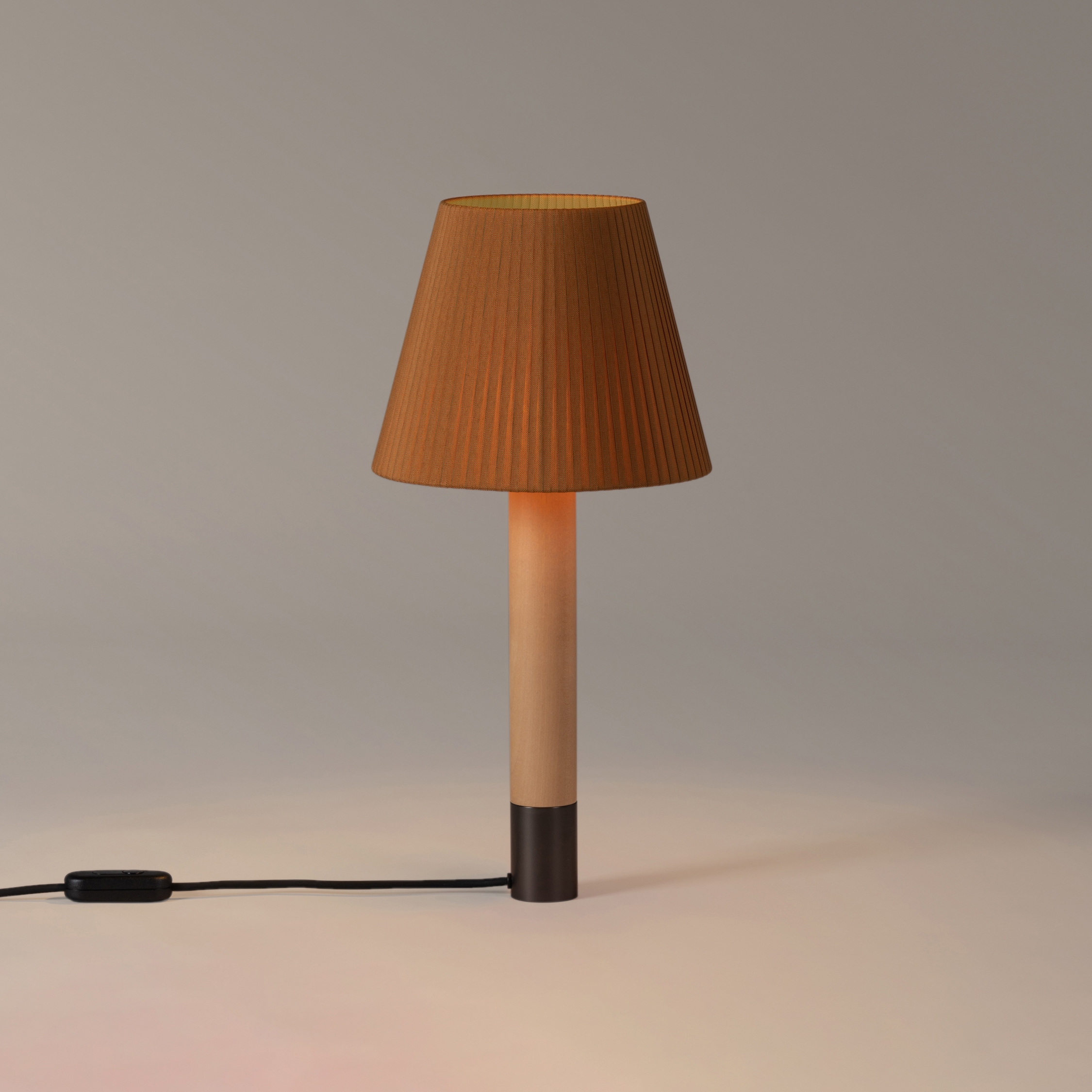 Básica M1 | Table Lamp