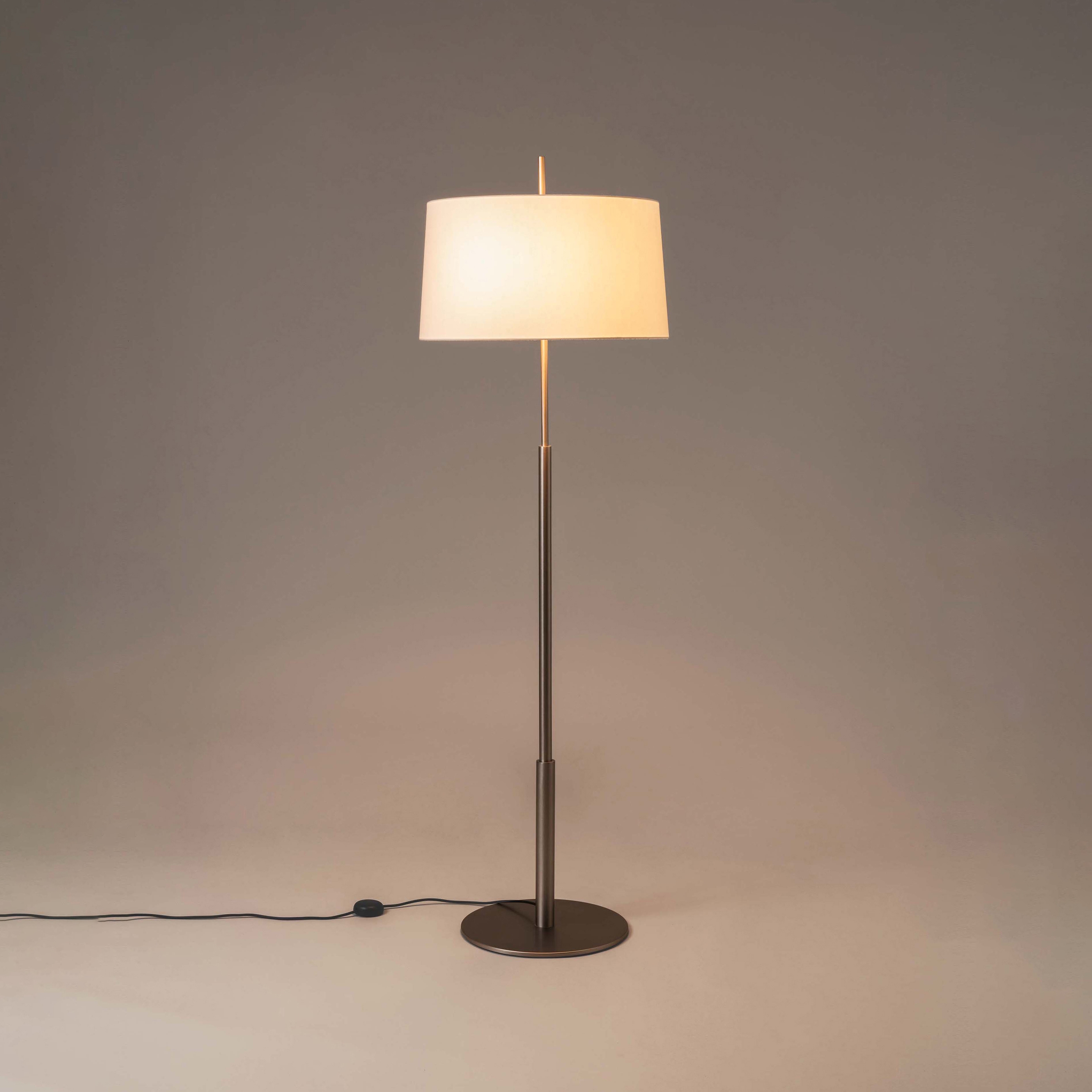 Display product Diana Mayor | Floor Lamp from manufacturer Santa & Cole