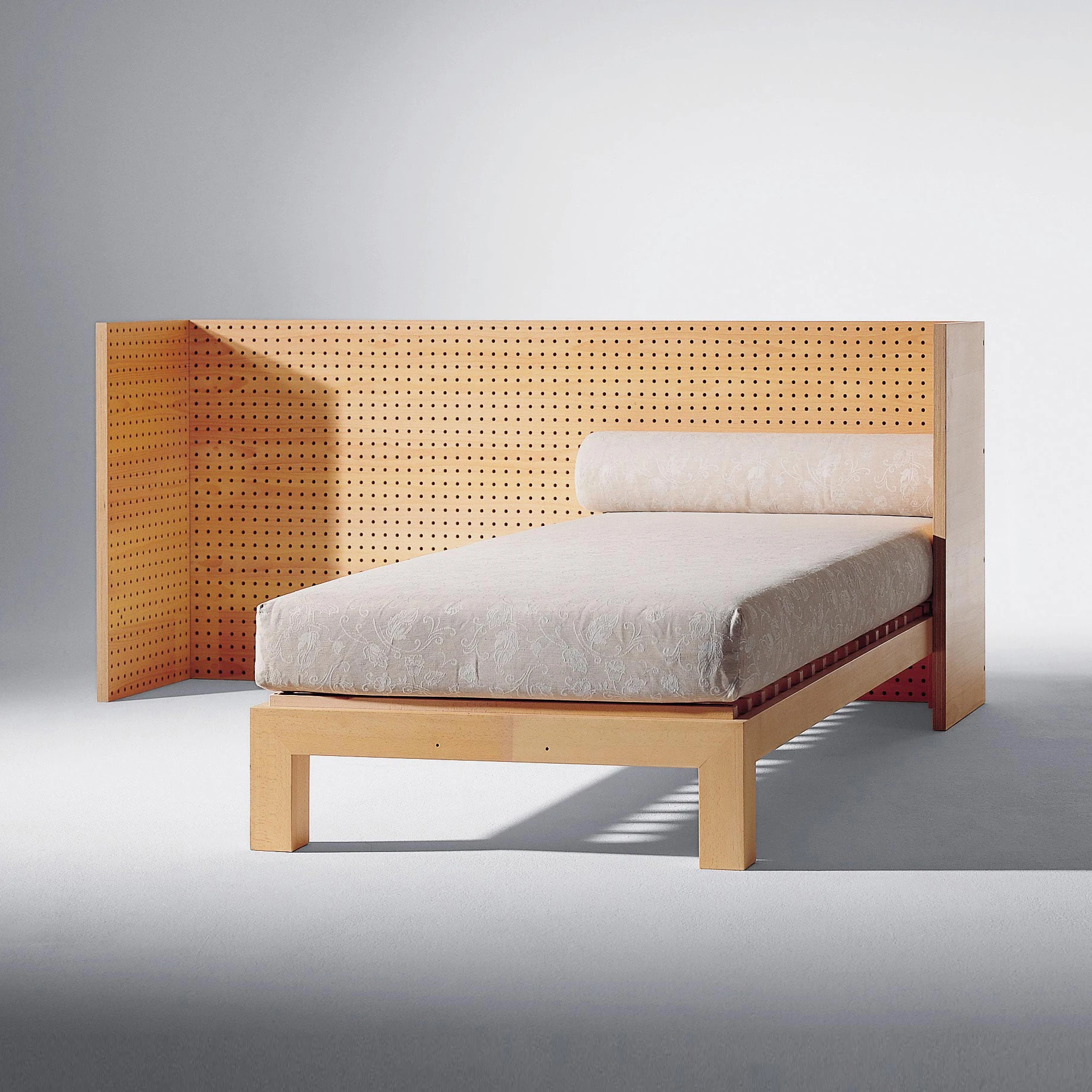 BEDS / SOFAS
