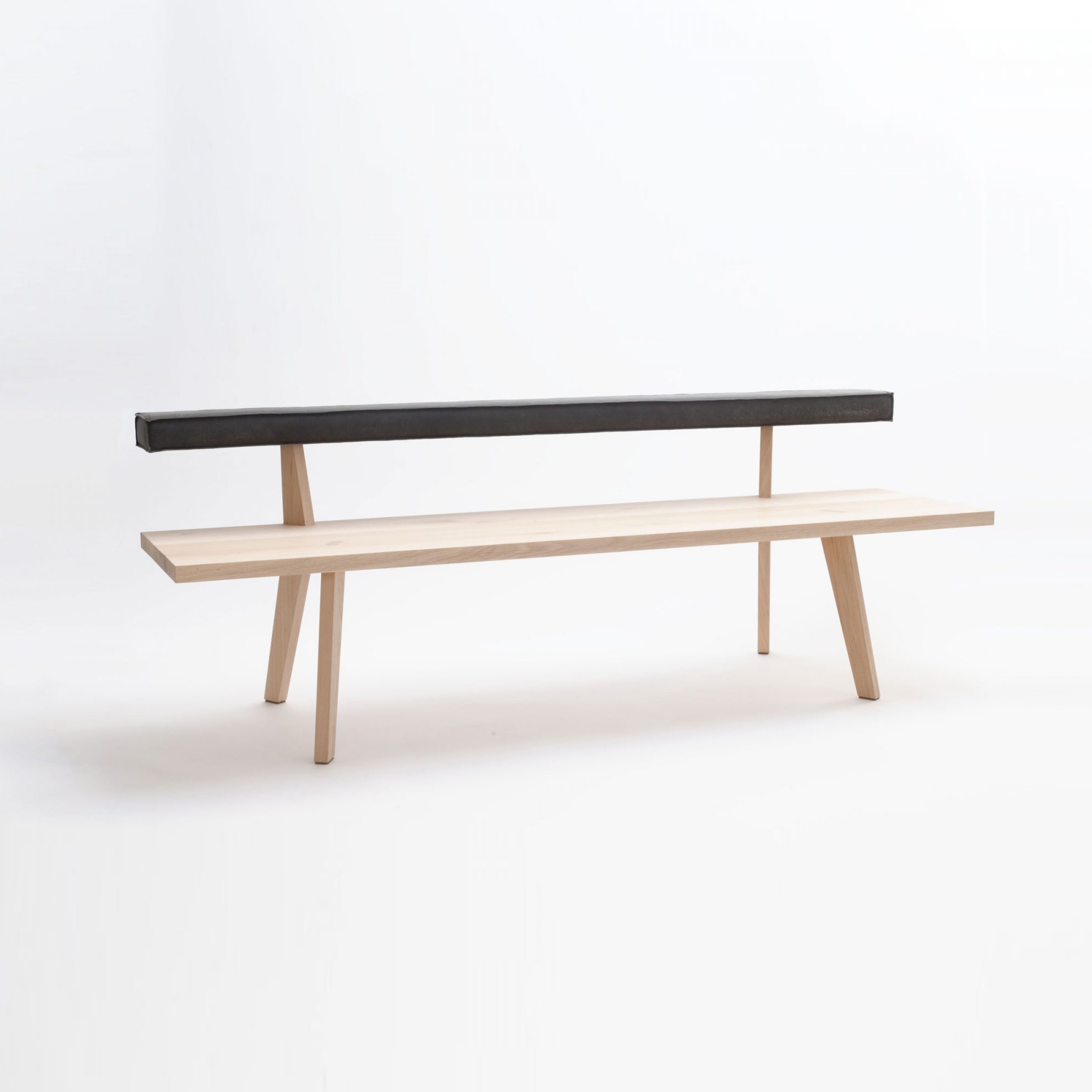 Mostrar el producto Sennhaus | Bench Sennhaus with backrest del fabricante Schmidinger Möbelbau