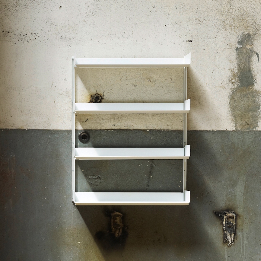 Mostra il prodotto System M Shelves del produttore S+ Systemmöbel