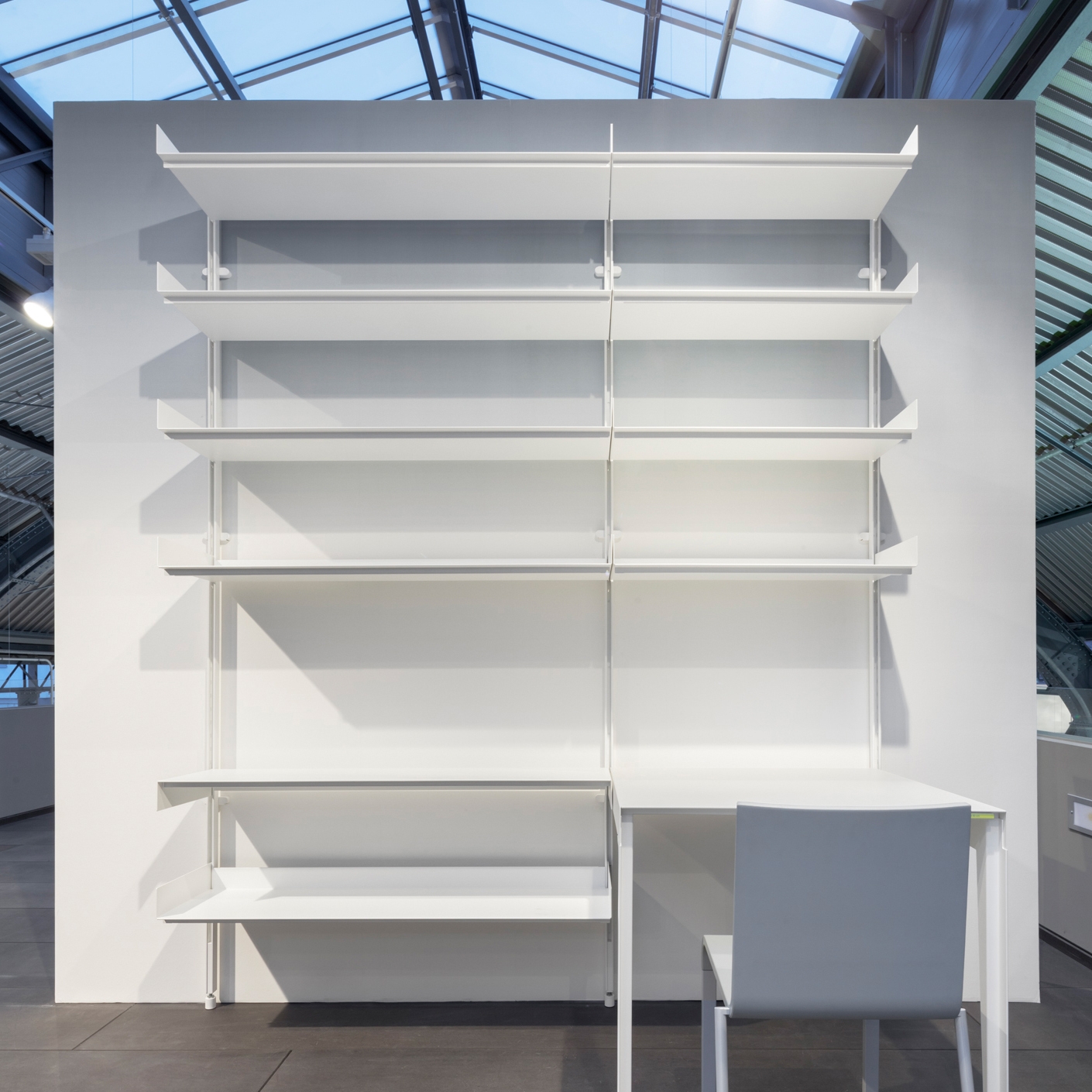 Display product System M Shelves from manufacturer S+ Systemmöbel